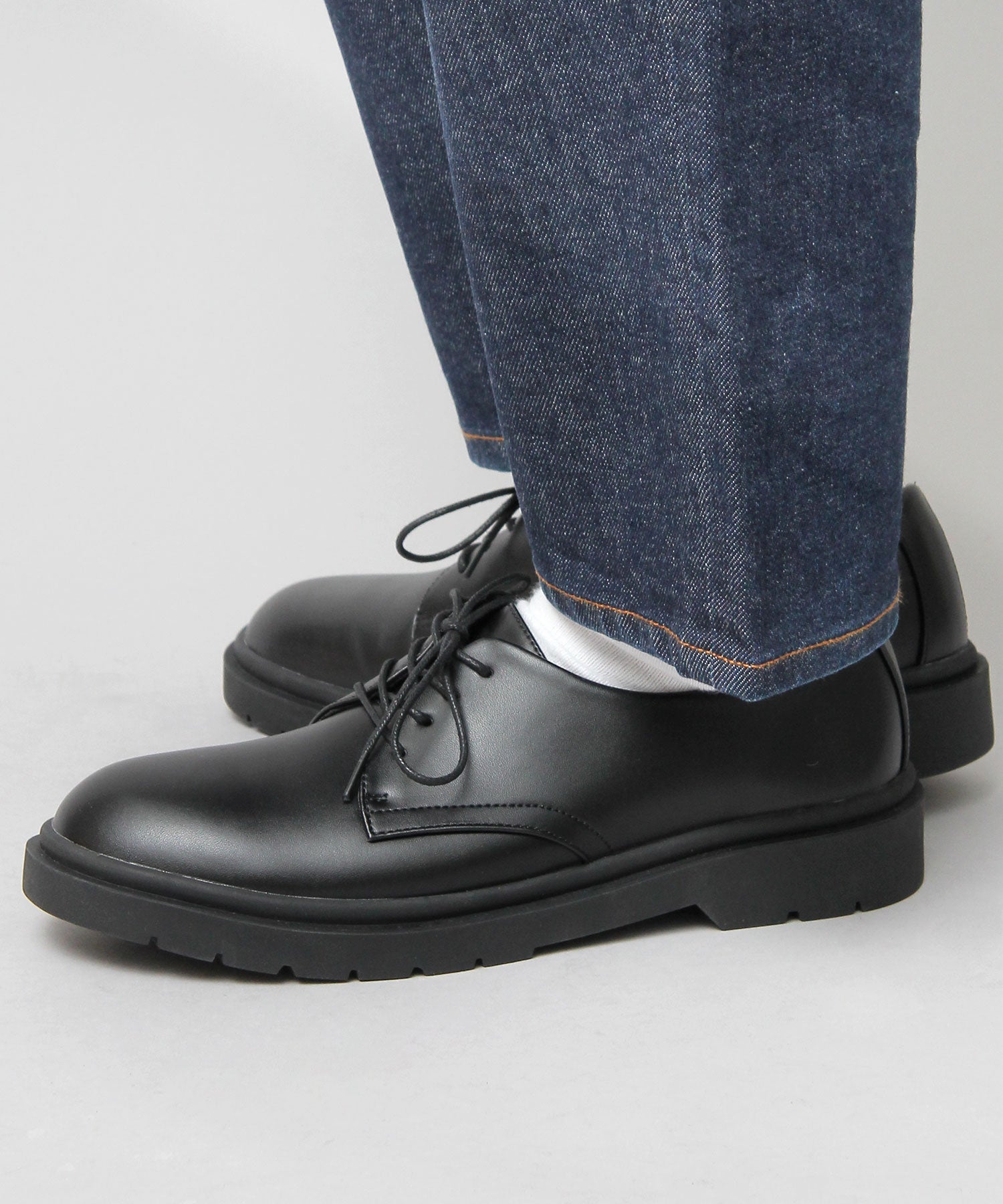 glabella 牛津鞋繫帶假皮革黑色