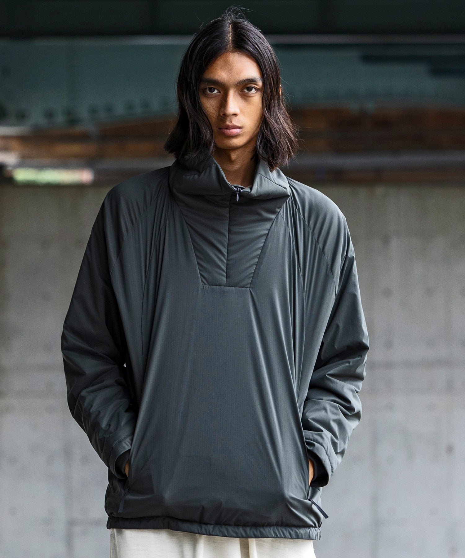 アルクフェニックス alk phenix alk phenix(アルク フェニックス) ハーフジップロングスリーブ・アウター 中綿ジャケット Insuluted air half zip/PERTEX (オフブラック) オフブラック