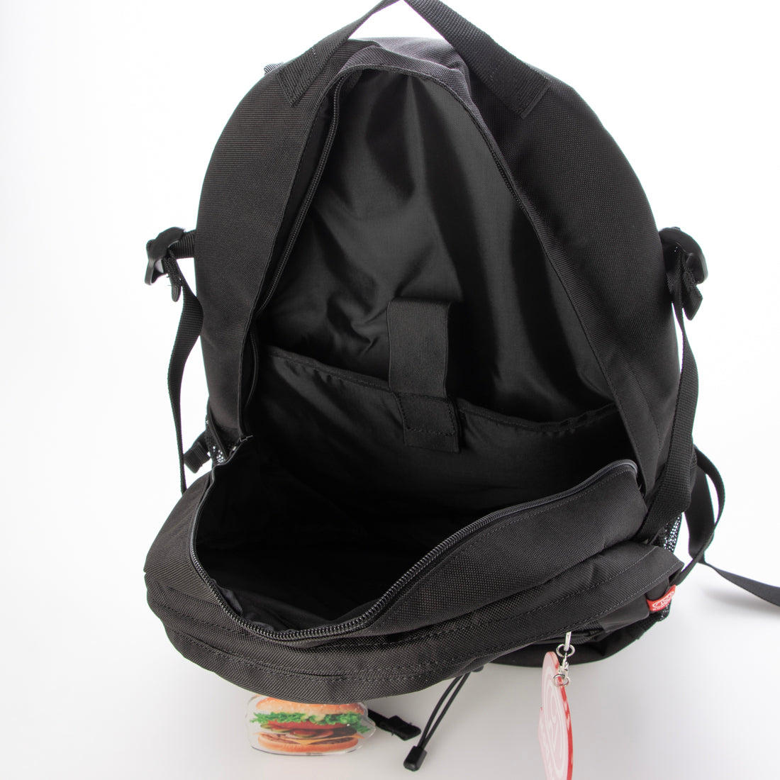 ドムドムハンバーガー DOMDOM バンジーコードリュック 30L (05.ホワイト) 05.ホワイト