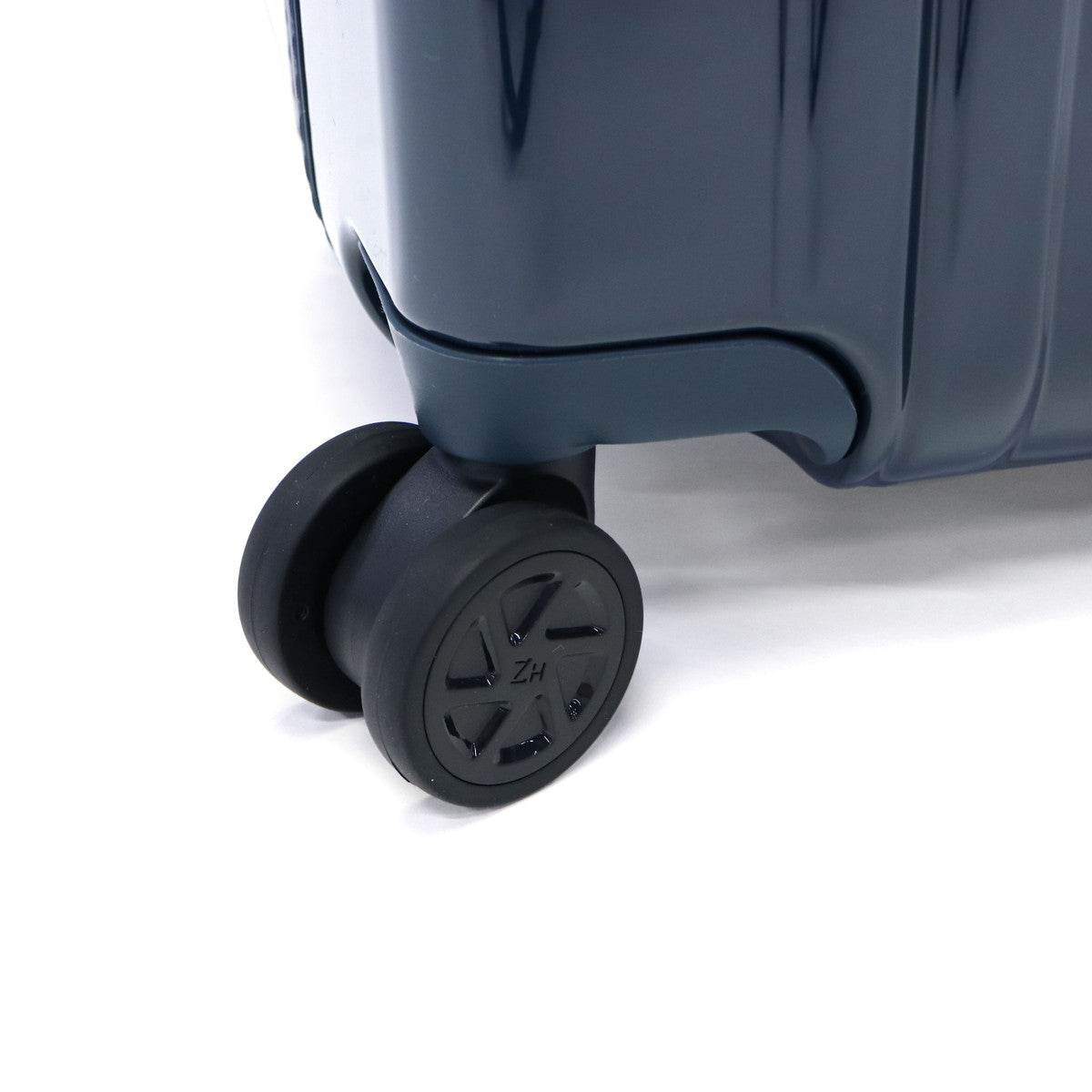 ゼロハリバートン ZERO HALLIBURTON 正規品10年保証 スーツケース Sサイズ 軽量 軽い S 双輪 静音 旅行 出張 ビジネス Classic Lightweight 4 Continental Carry-On 37L 81363(クリーム) クリーム