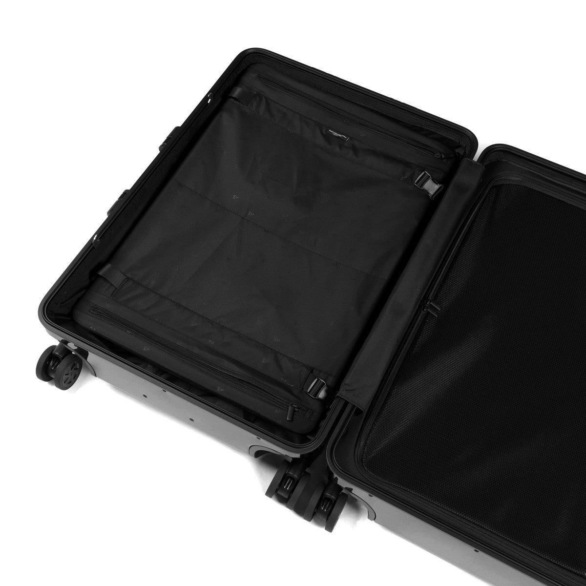 ゼロハリバートン ZERO HALLIBURTON 正規品10年保証 スーツケース フレームタイプ キャリーケース TSAロック 静音 双輪 Classic LightweightF Check-In-L Travel Case 72L 81582 (ブラック) ブラック