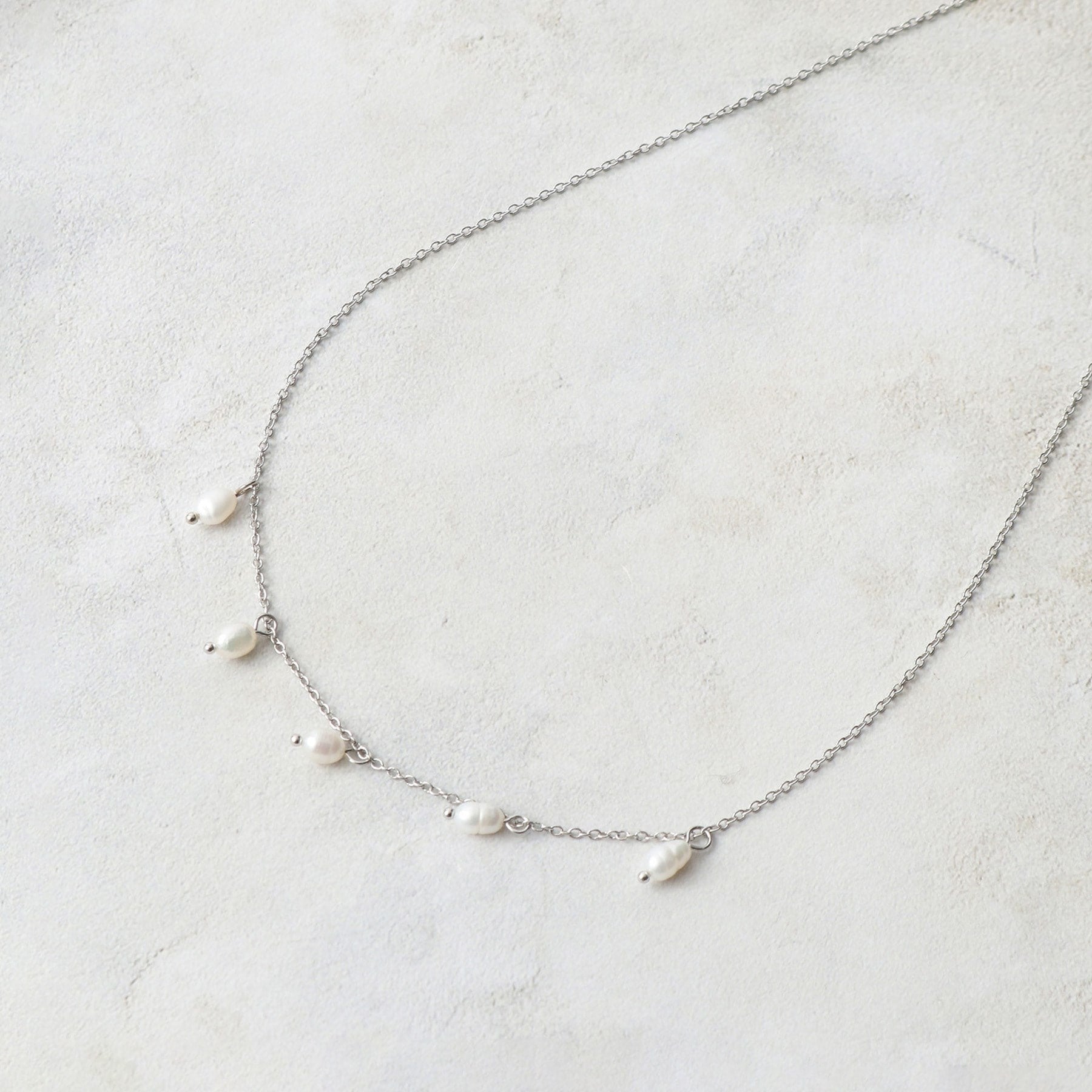 Grove grove Baroque pearl short necklace