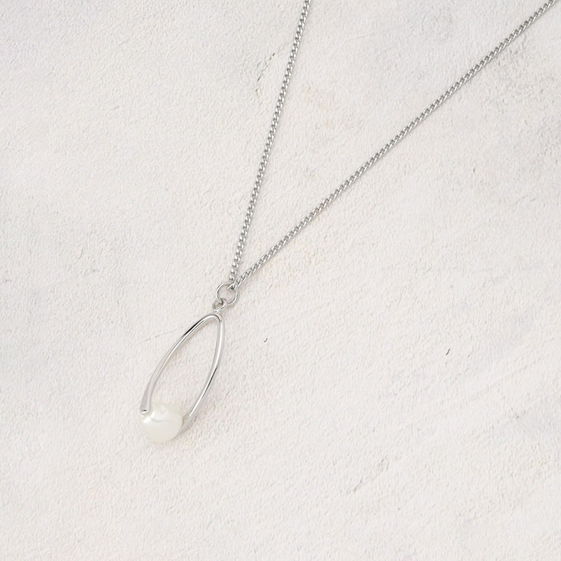 グローブ grove メタルオーバルパール調ロングネックレス (シルバー(006)) シルバー(006)