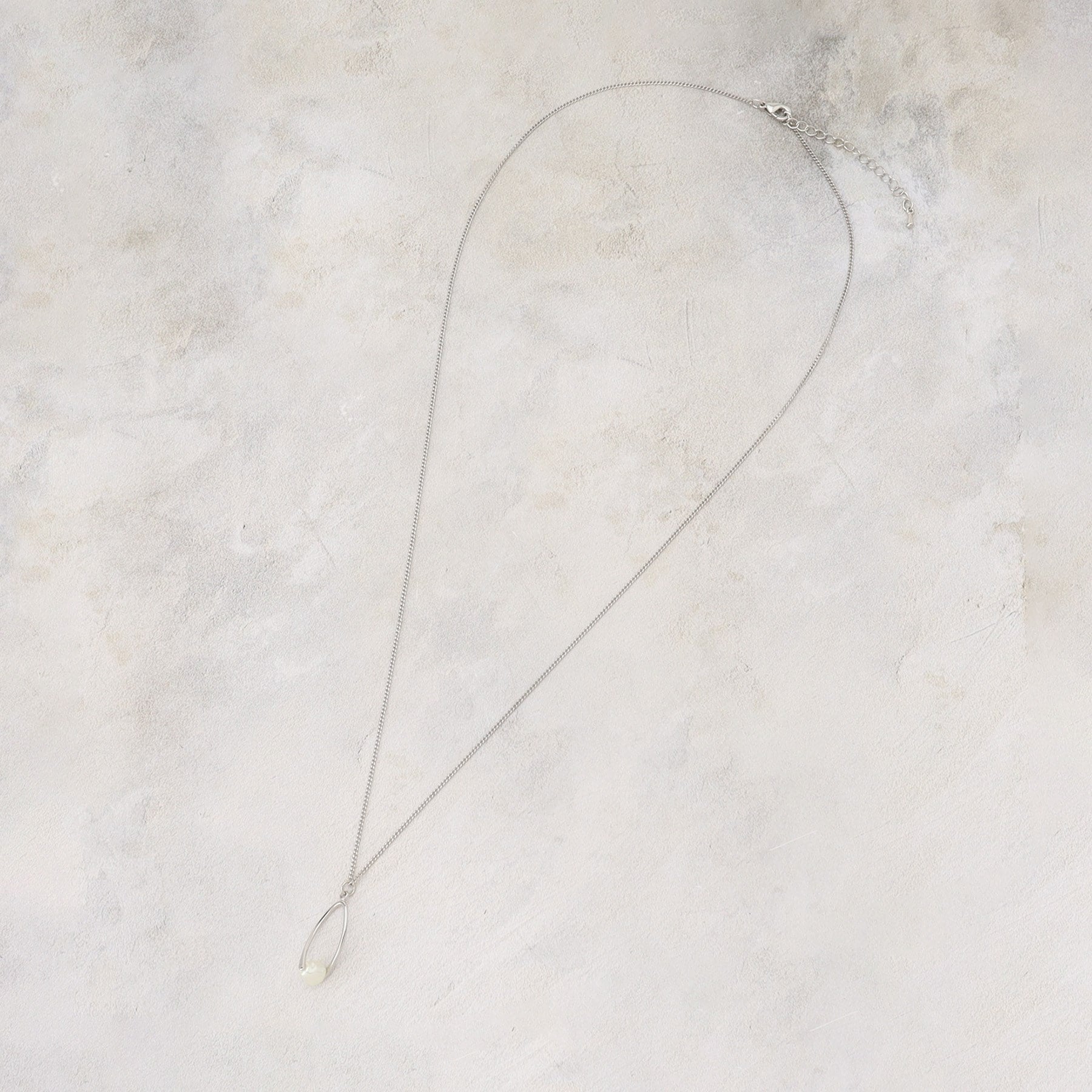 グローブ grove メタルオーバルパール調ロングネックレス (シルバー(006)) シルバー(006)