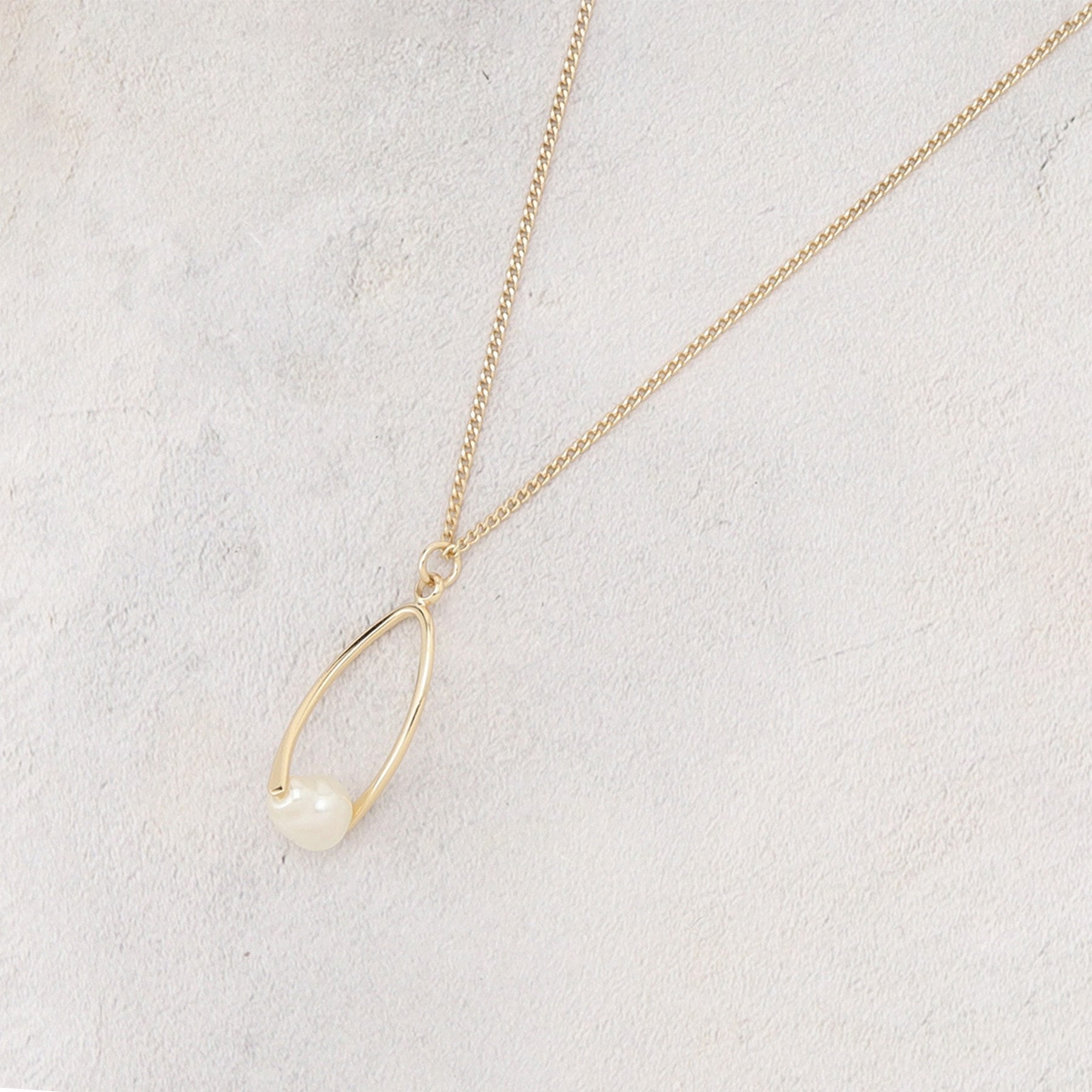 グローブ grove メタルオーバルパール調ロングネックレス (ゴールド(007)) ゴールド(007)