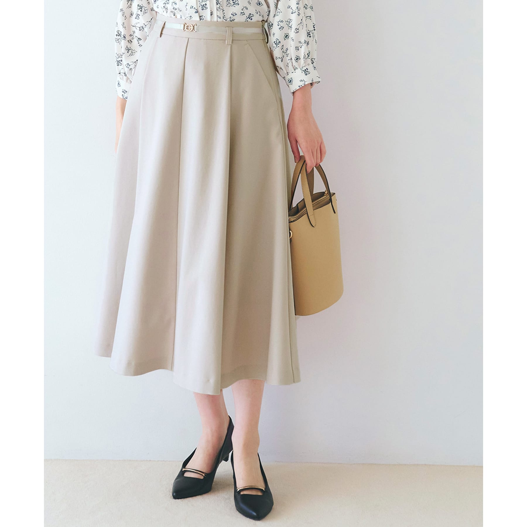 Grove grove belt with glitter tulle flare skirt