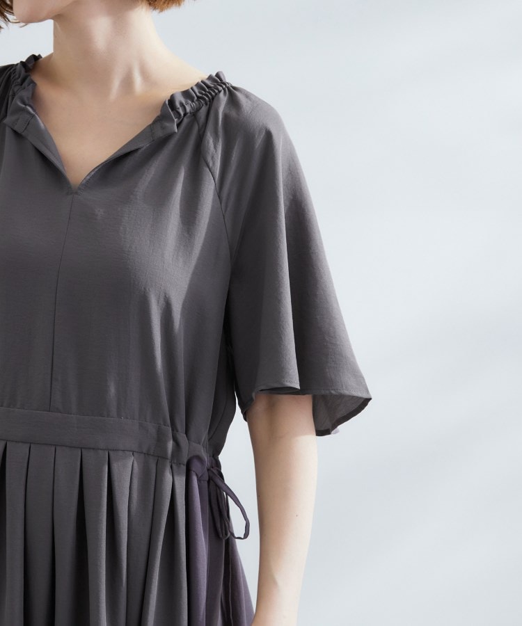 グローブ grove 【撥水】スパンボイルフレアスリーブワンピース (チャコールグレー(014)) チャコールグレー(014)