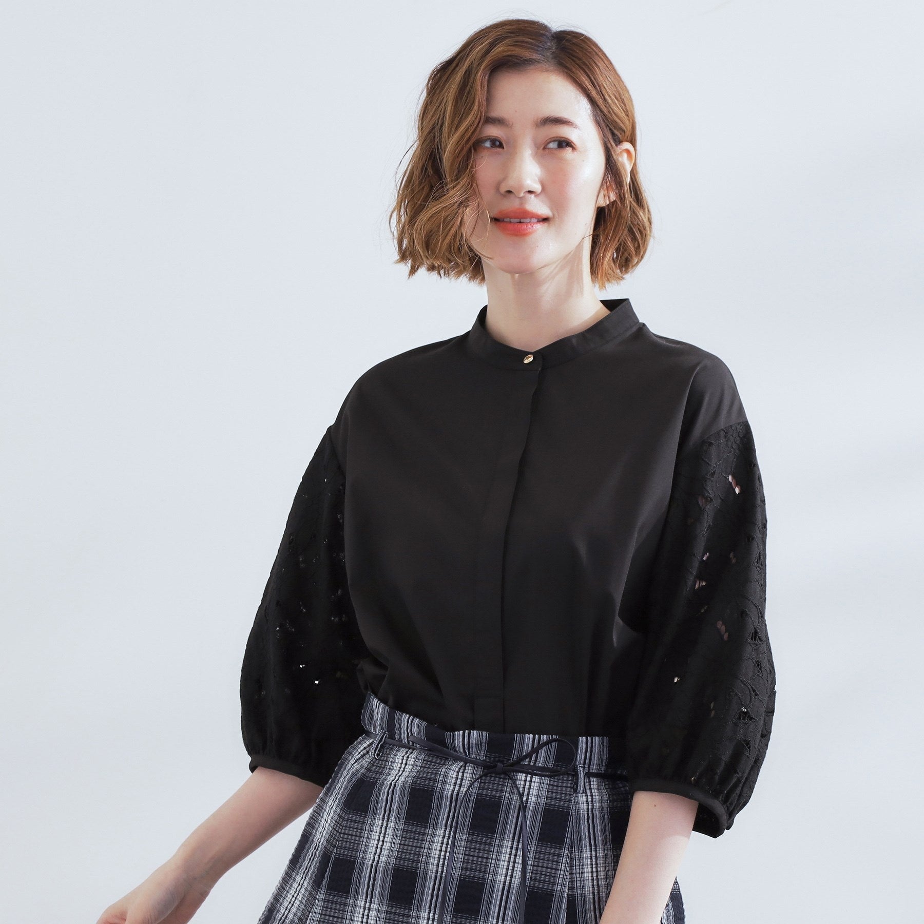 グローブ grove エシカル袖刺繍ブラウス (アイボリー(004)) アイボリー(004)