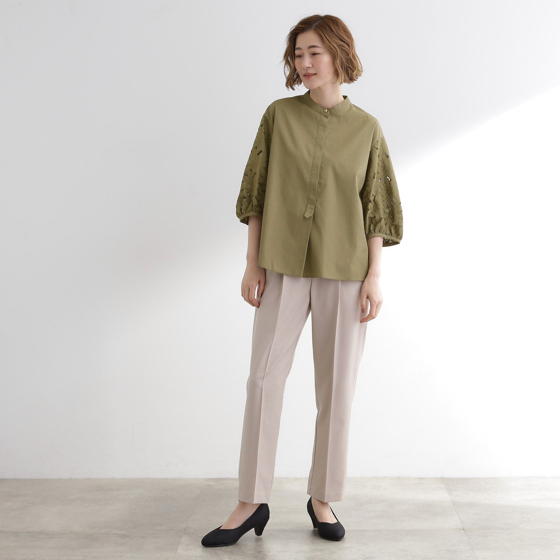 グローブ grove エシカル袖刺繍ブラウス (アイボリー(004)) アイボリー(004)