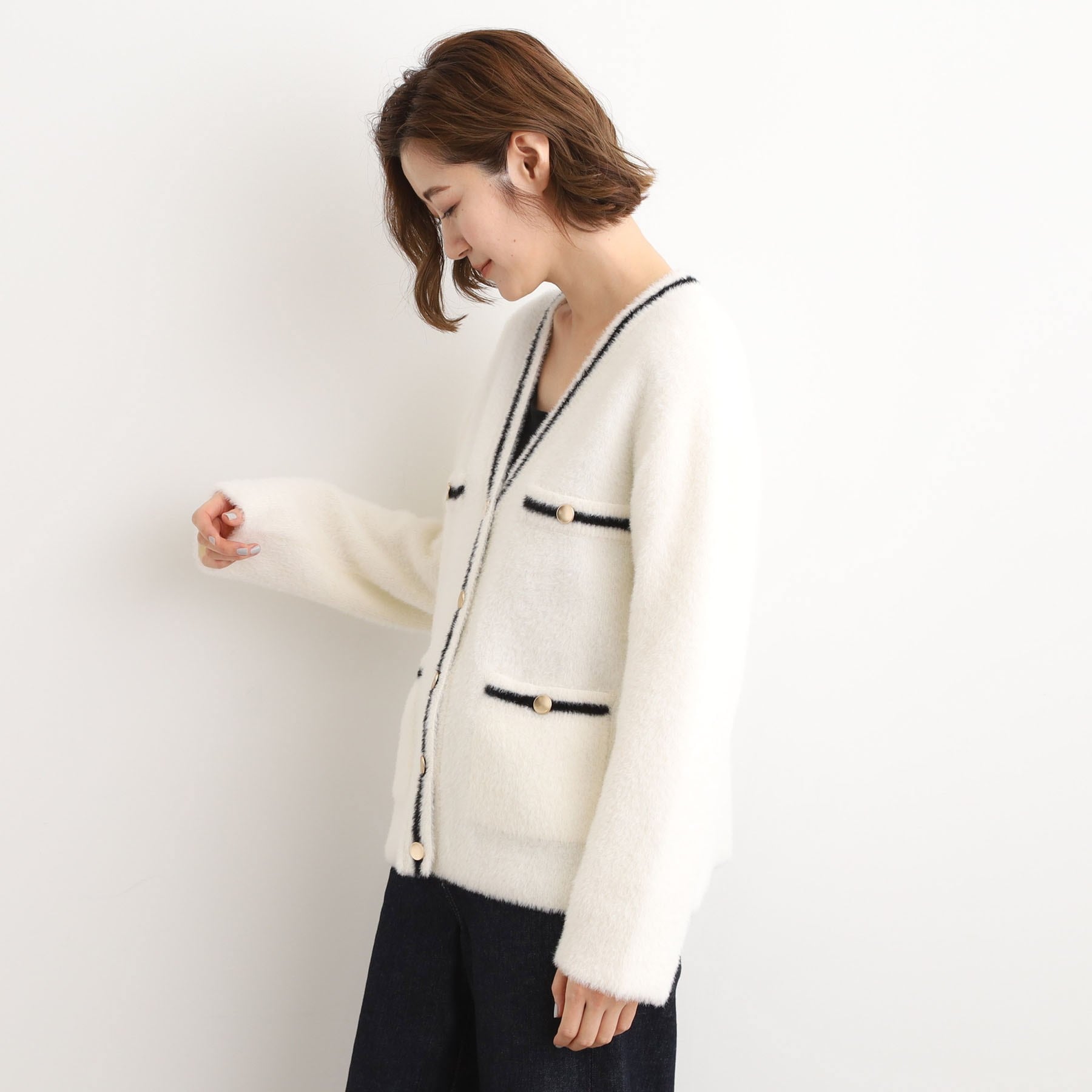 グローブ grove 軽やかフェザーで魅せる、クラシカルな主役カーディガン (グレージュ(050)) グレージュ(050)