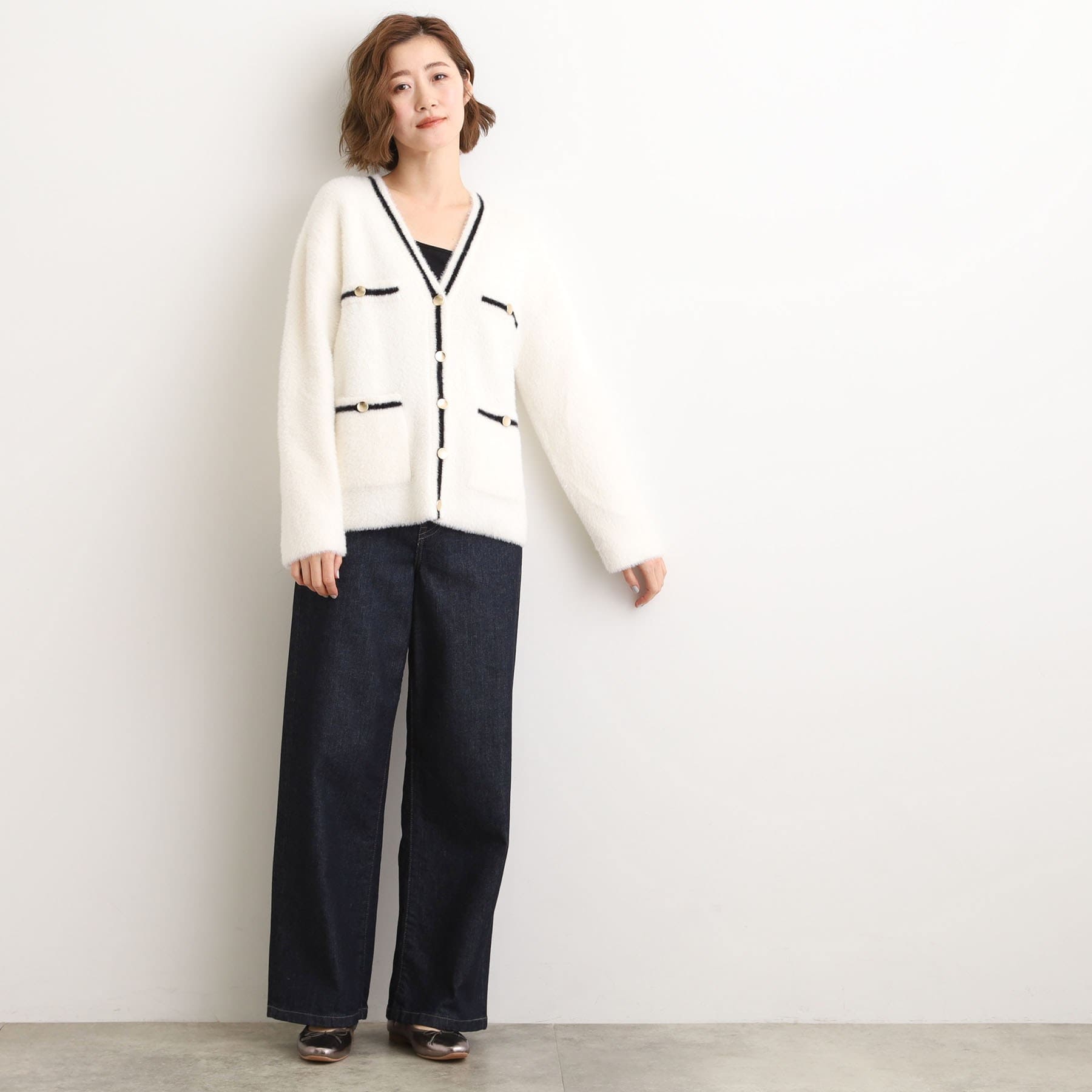 グローブ grove 軽やかフェザーで魅せる、クラシカルな主役カーディガン (グレージュ(050)) グレージュ(050)