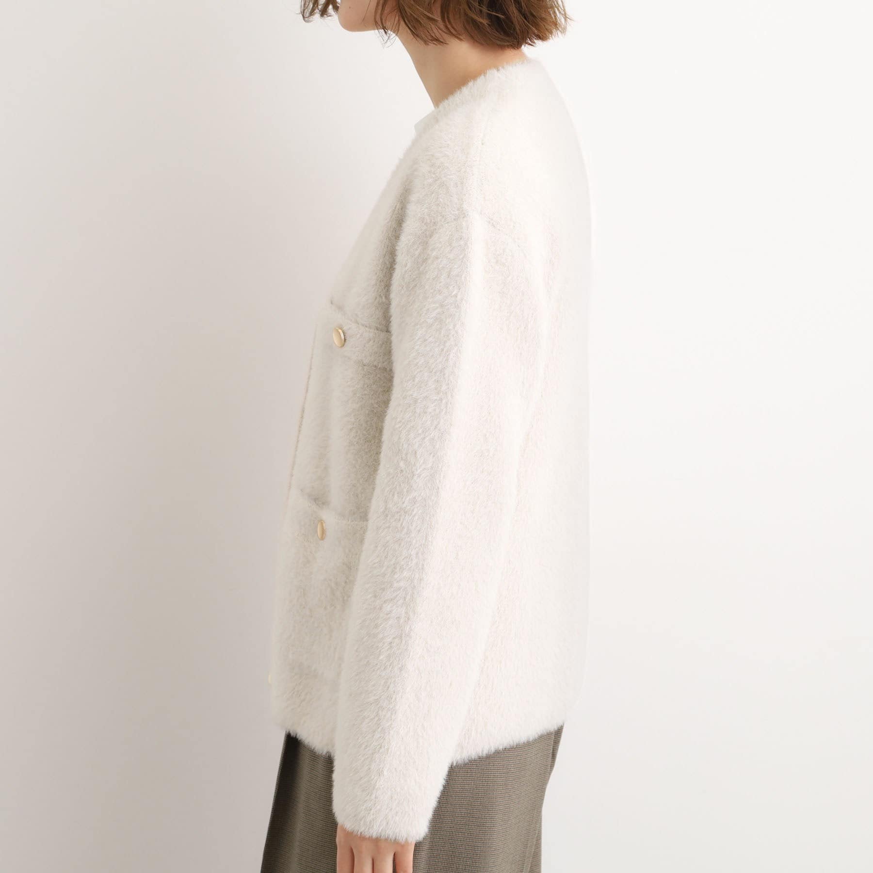 グローブ grove 軽やかフェザーで魅せる、クラシカルな主役カーディガン (グレージュ(050)) グレージュ(050)