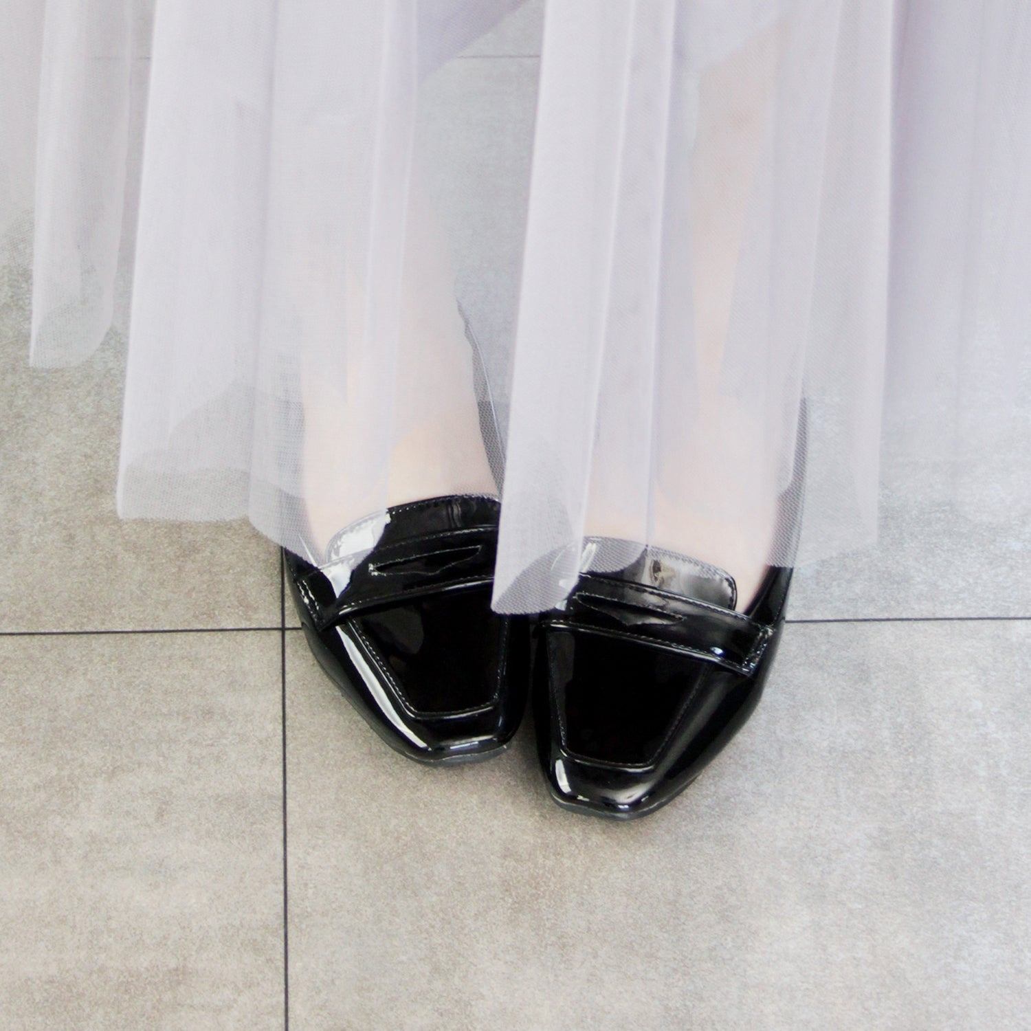 グランドフルール grandfleur 【晴雨兼用】スクエアトゥのローファーパンプス