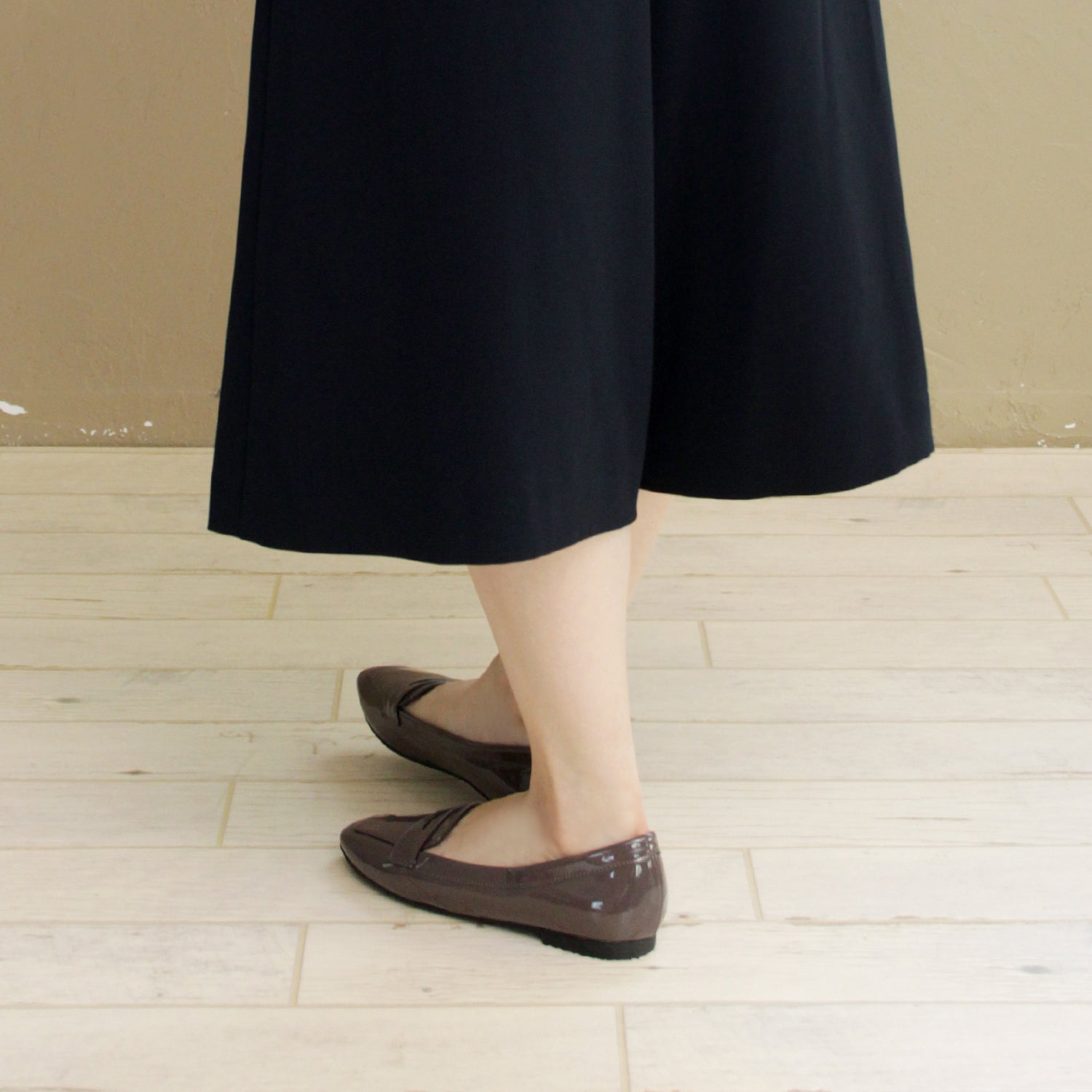 グランドフルール grandfleur 【晴雨兼用】スクエアトゥのローファーパンプス