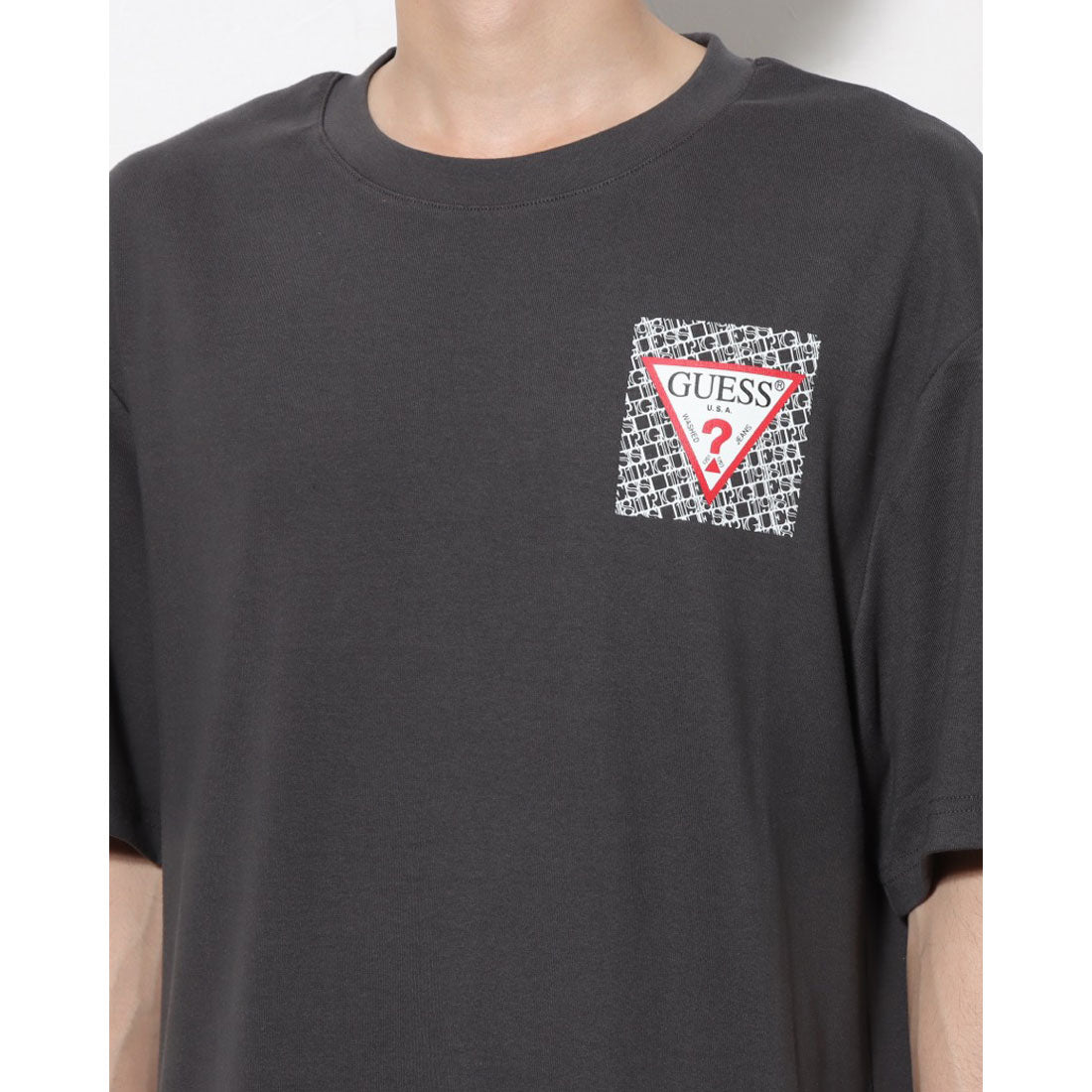 ゲス GUESS Triangle Logo Tee ロゴTシャツ