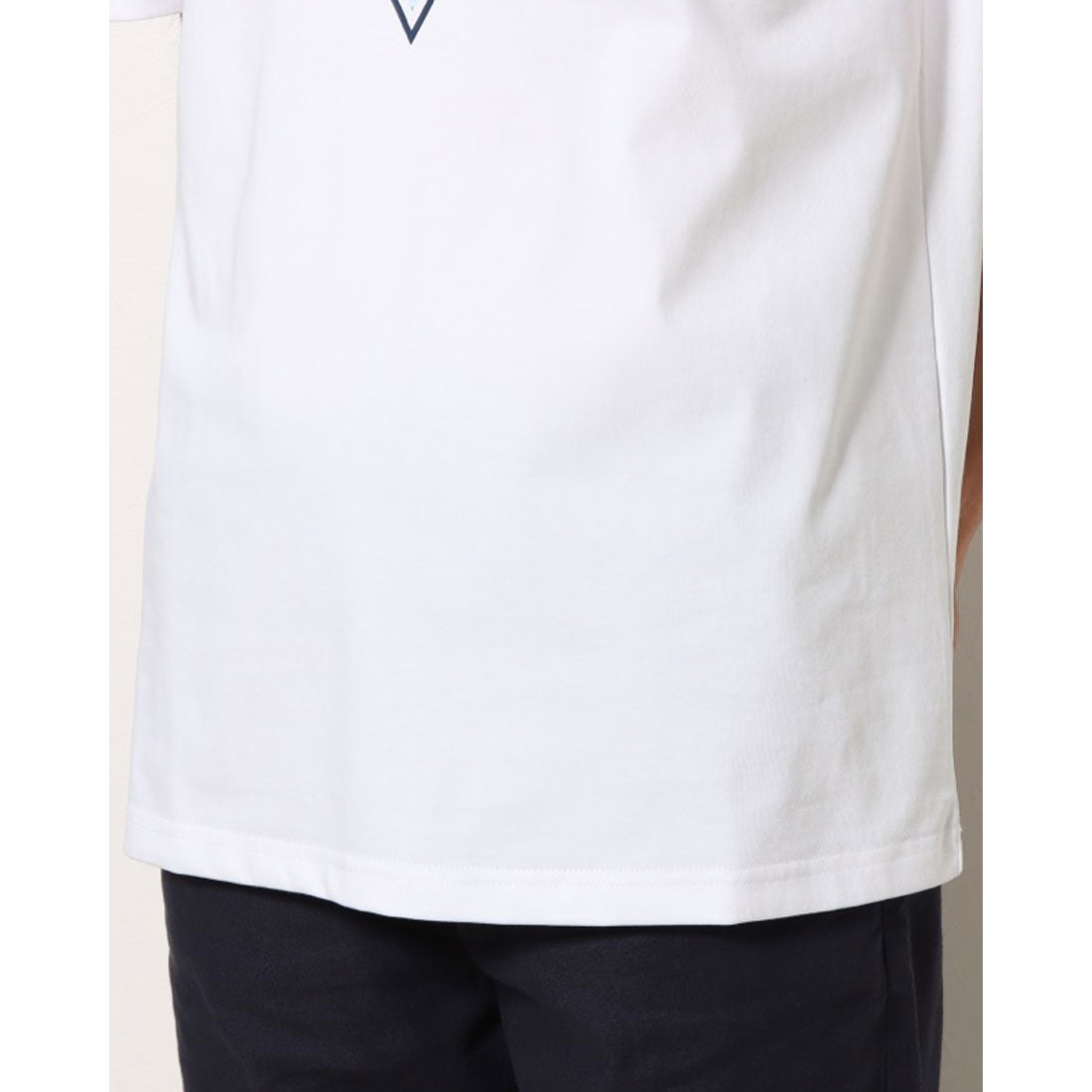 ゲス GUESS Paisley Triangle Tee Tシャツ