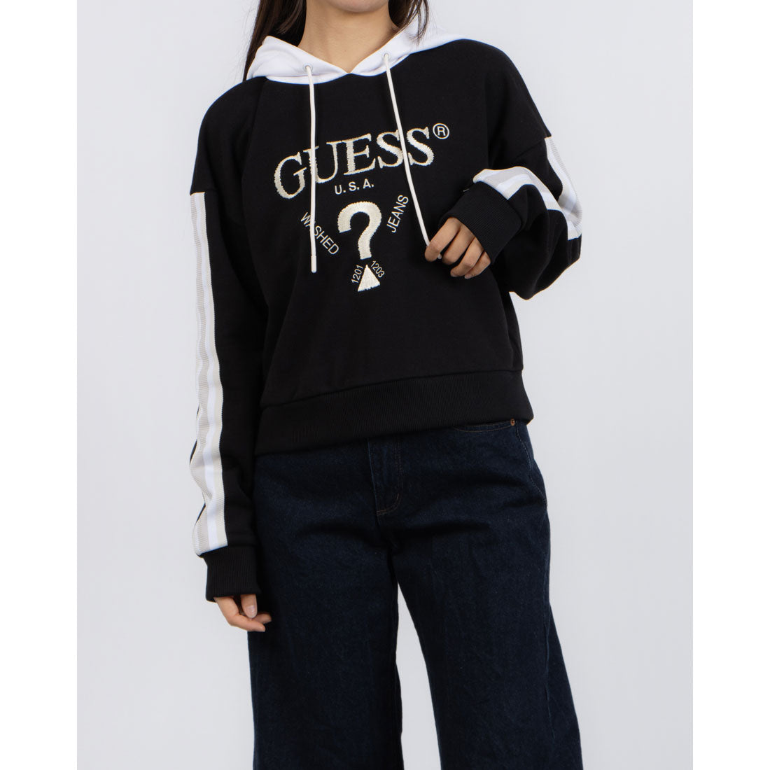 【ホワイト(G011)】GUESS パーカー (W)YARROW Hoodie Sweatshirt Guess Yarrow Hoodie Sweatshirt