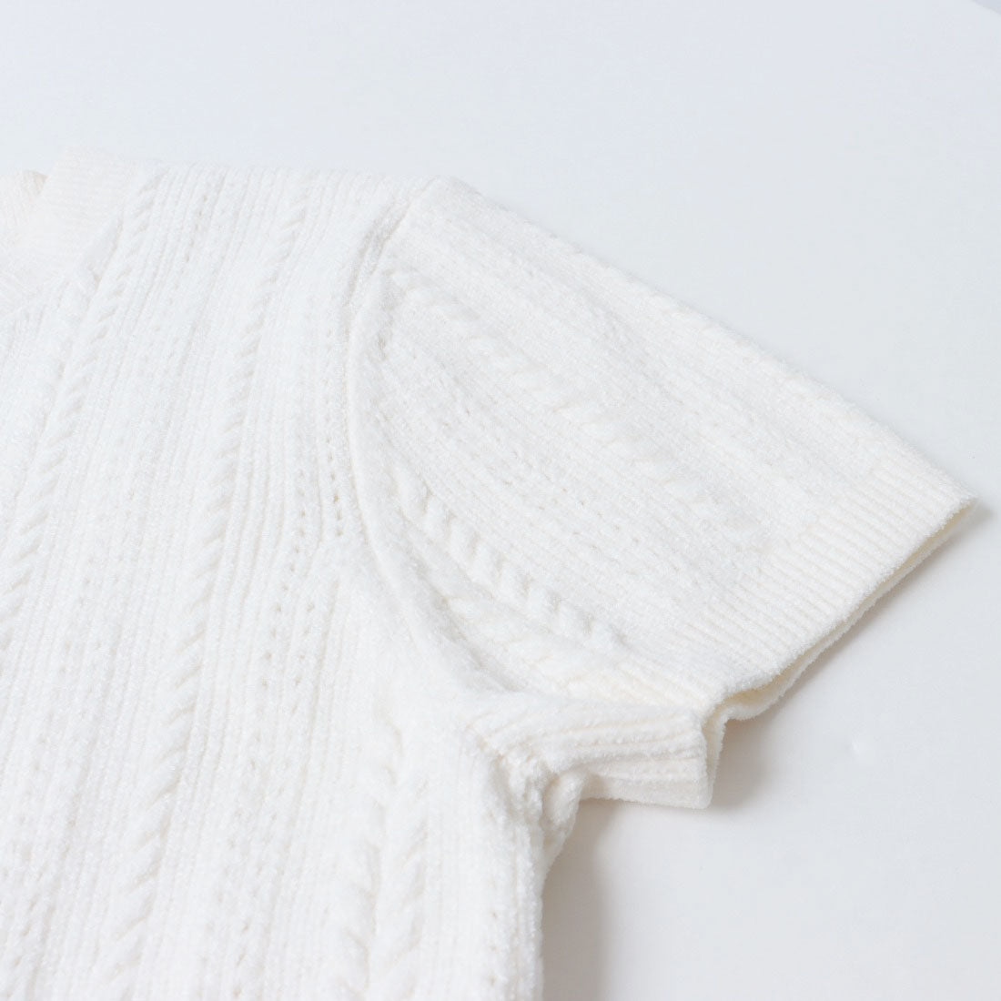 ゲス GUESS SS Chenille Marcie Cable Sweater (G1O6) G1O6