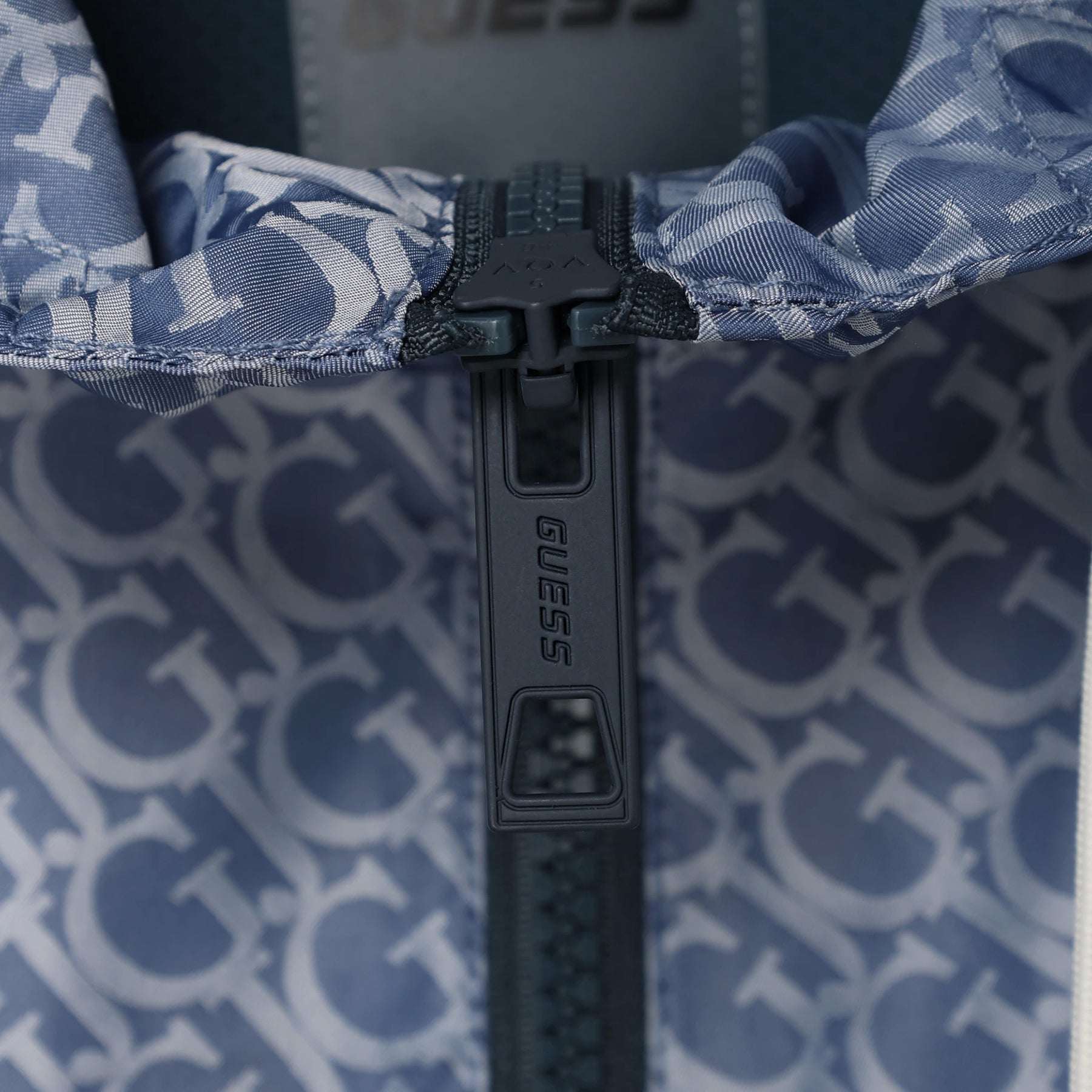 ゲス GUESS Alethea Windbreaker ナイロンジャケット ウインドブレイカー