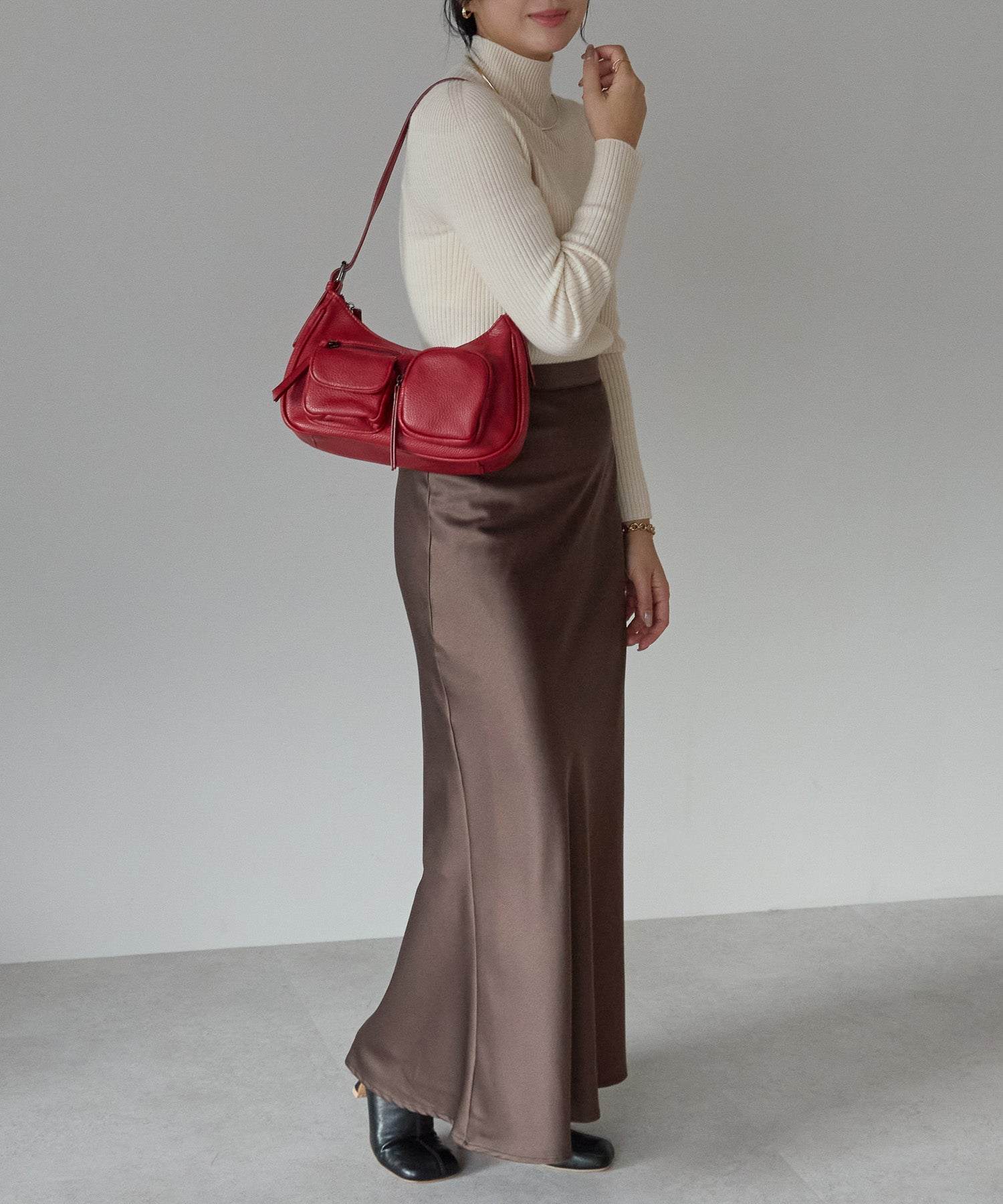 グッシオ GUSCIO アウトポケットショルダーバッグ (RED) RED