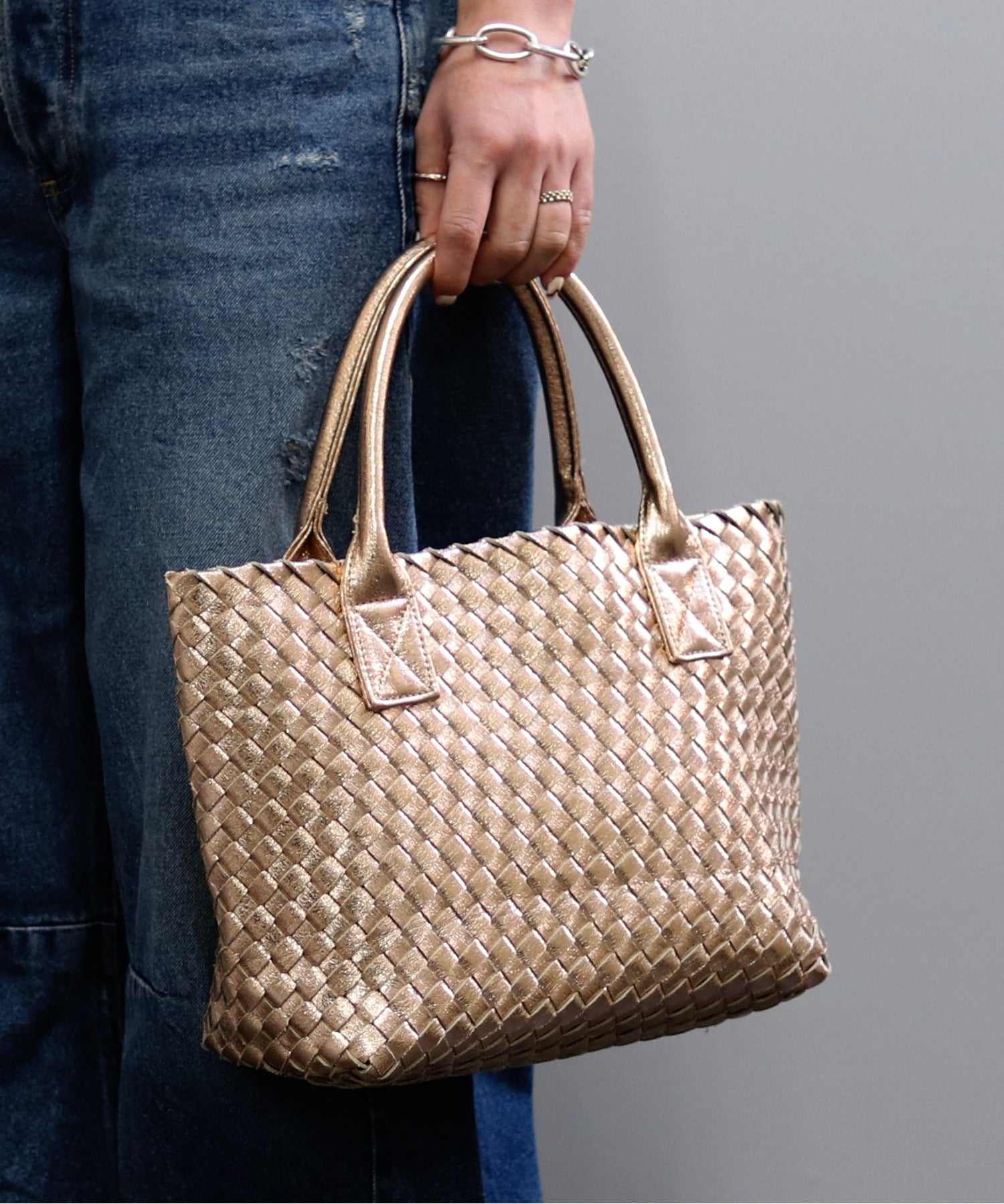 GUSCIO Metallic Mesh Tote Bag with Pouch