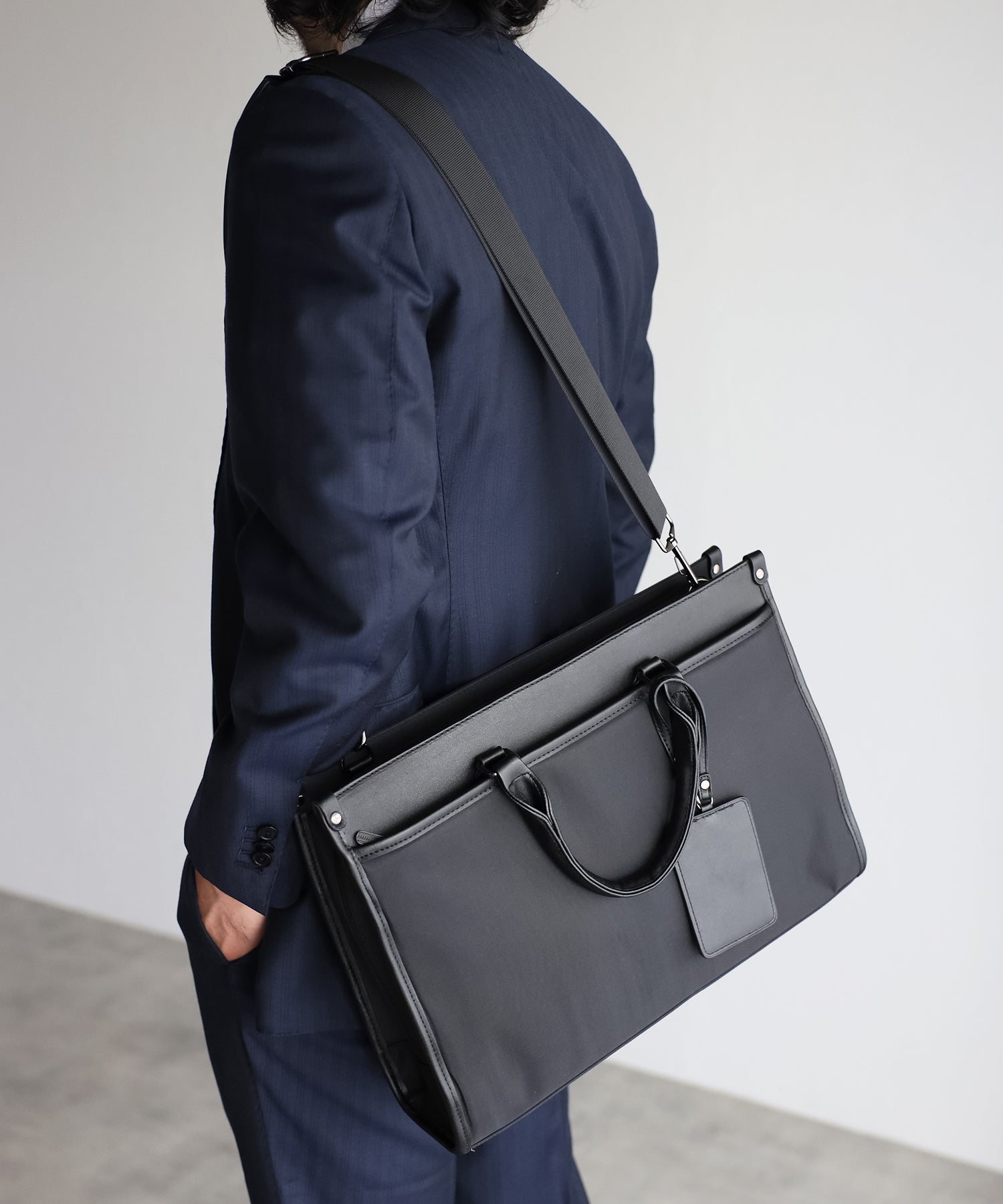 グッシオ ウォーモ GUSCIO UOMO ビジネスバッグ/ブリーフケース リクルート (BLACK) BLACK