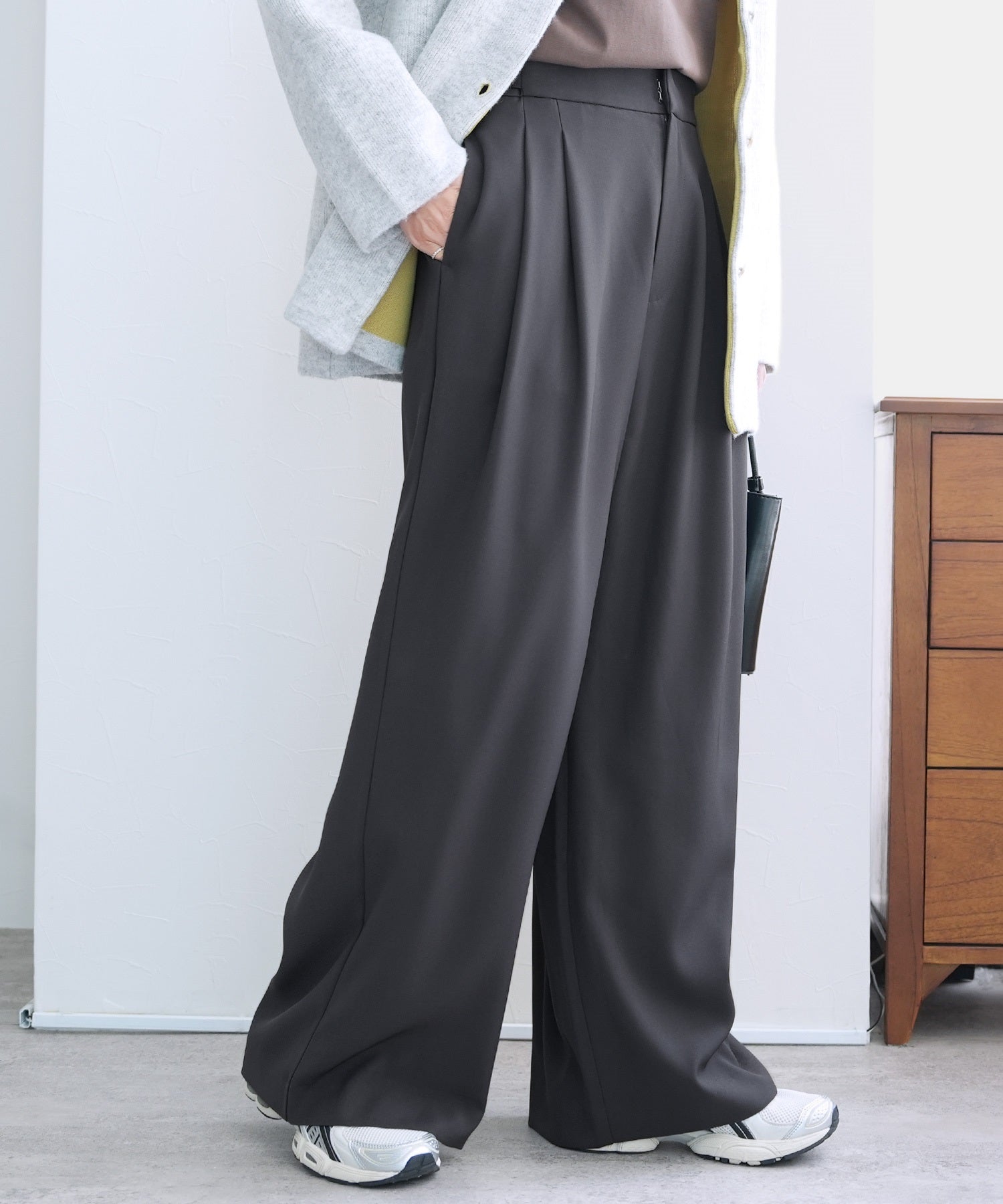 レカ reca サイドベルト付ワイドパンツ