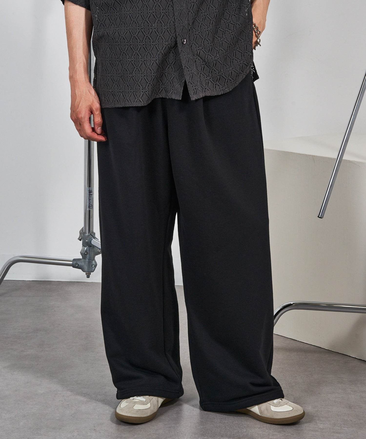 マガジンデモードコンタクト MAGASIN DE MODE CONTACT ダブルタック極太スエットパンツ (ブラック) ブラック