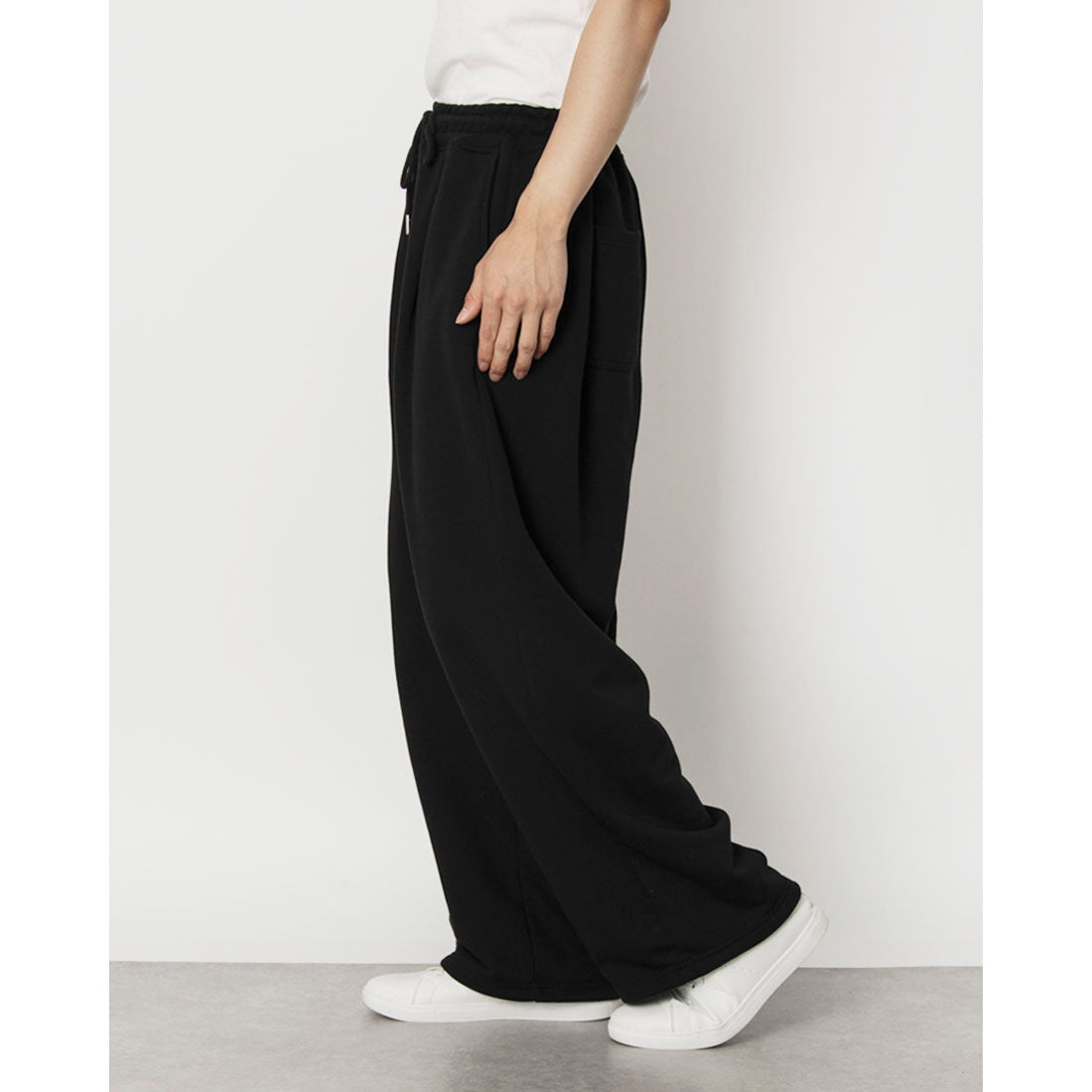 マガジンデモードコンタクト MAGASIN DE MODE CONTACT ダブルタック極太スエットパンツ (ブラック) ブラック