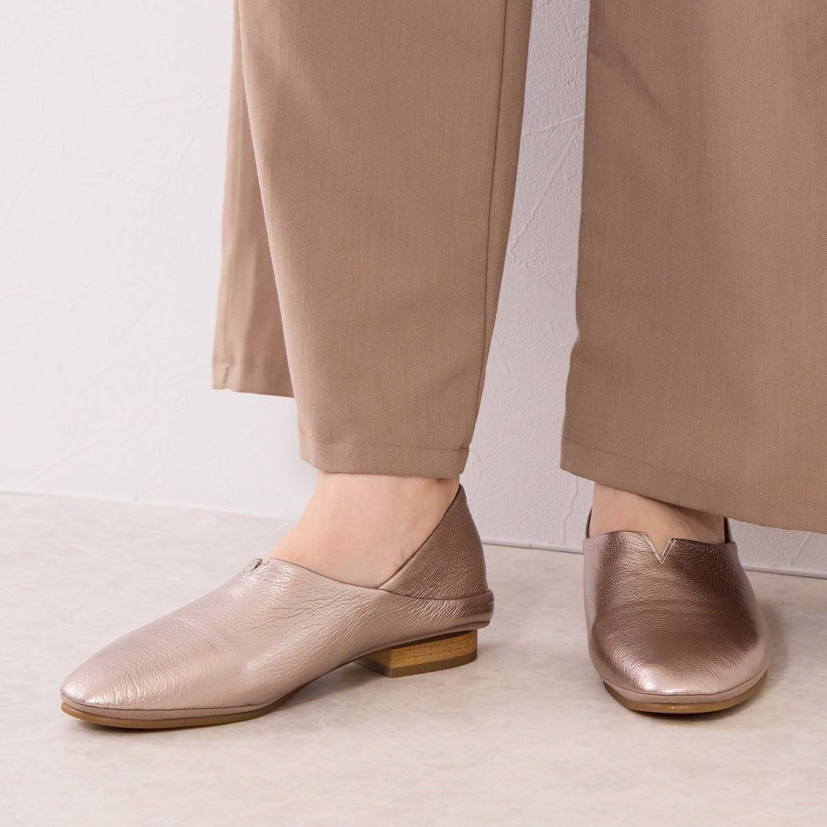 Himiko Himiko 【Gel Insole / Water-Repellent Leather】 Soft Flat Shoes / 635305