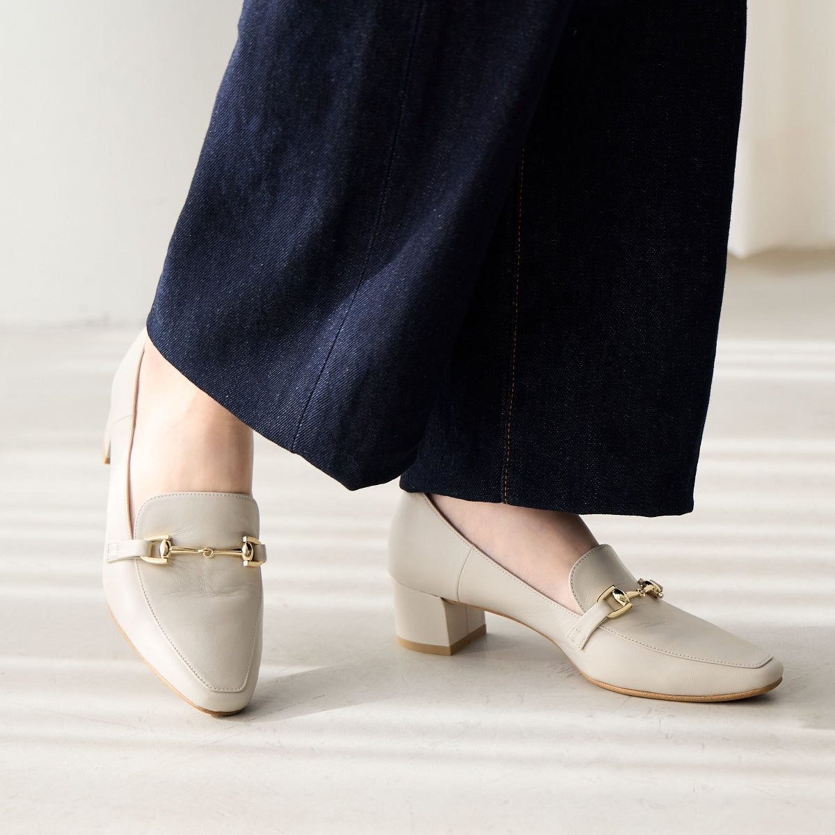 ヒミコ 卑弥呼 ヒールバブーシュビットローファー/641101 (オフホワイト) オフホワイト