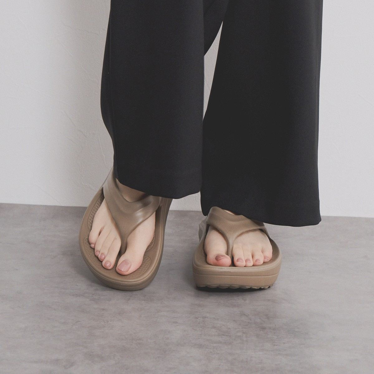 ヒミコ 卑弥呼 【NICAL】リカバリートングサンダル/554209 (ブラック) ブラック