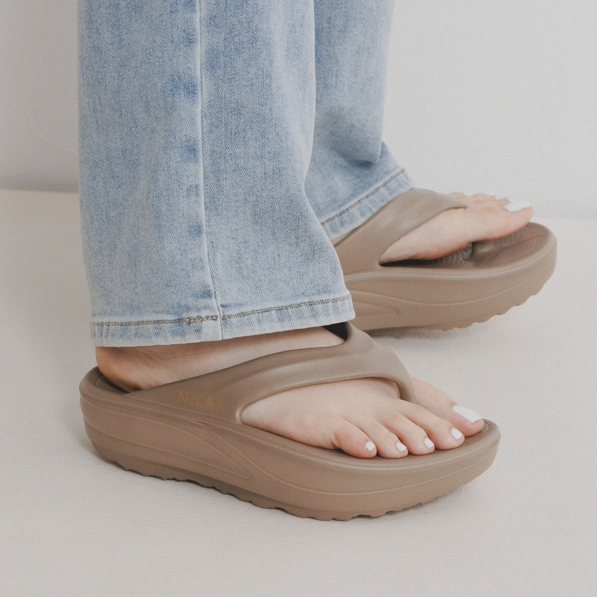 ヒミコ 卑弥呼 【NICAL】リカバリートングサンダル/554209 (ブラック) ブラック