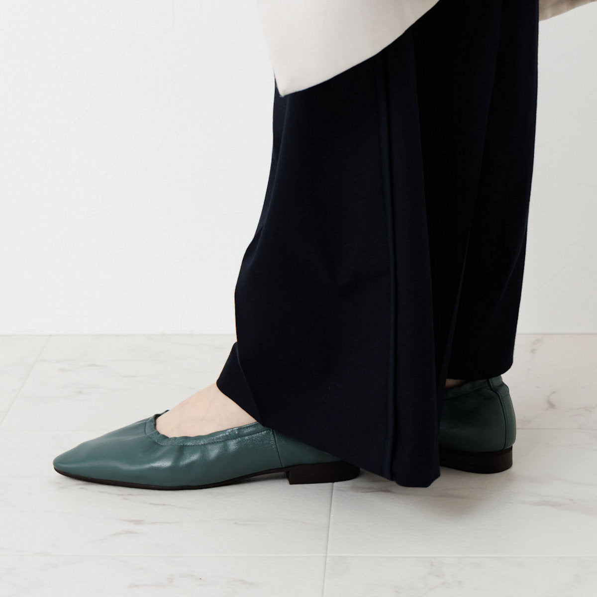 ヒミコ 卑弥呼 シャーリングフラットパンプス/651302 (シルバー) シルバー