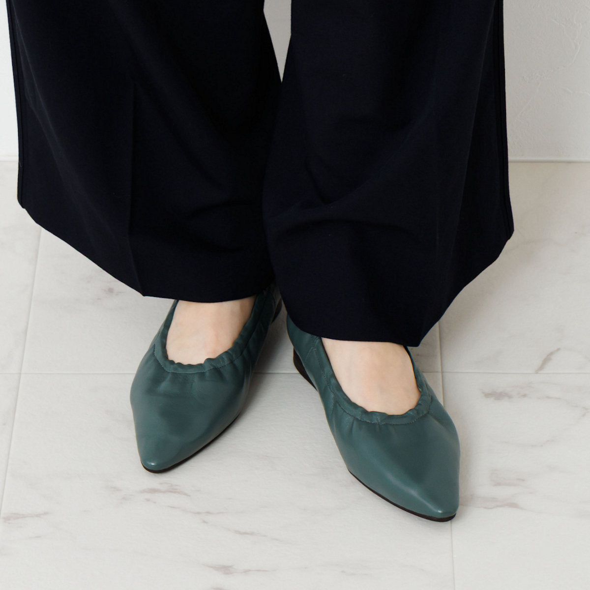 ヒミコ 卑弥呼 シャーリングフラットパンプス/651302 (グリーン) グリーン