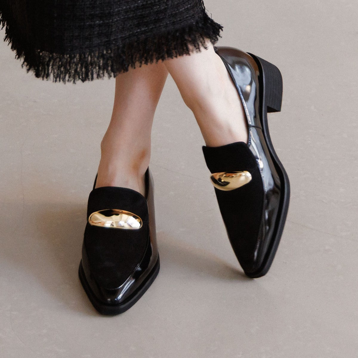 ヒミコ 卑弥呼 軽量ソールオーバルモチーフローファー/651306 (ガンメタ) ガンメタ