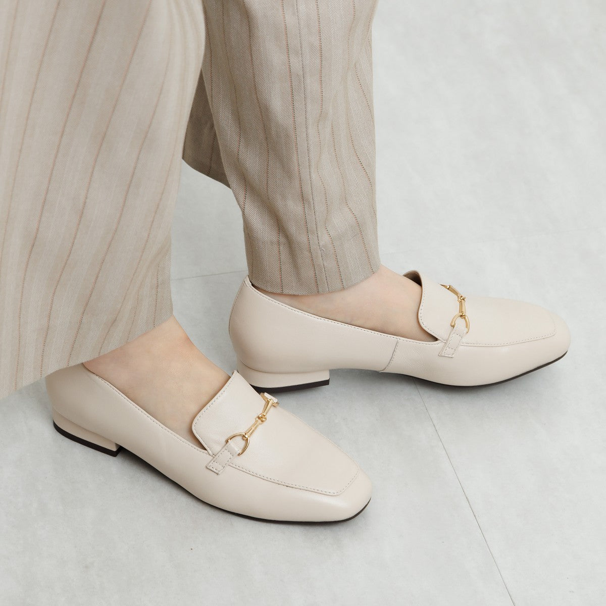 ヒミコ 卑弥呼 【WEB限定デザイン】<本革>ビットモチーフローファー/621353