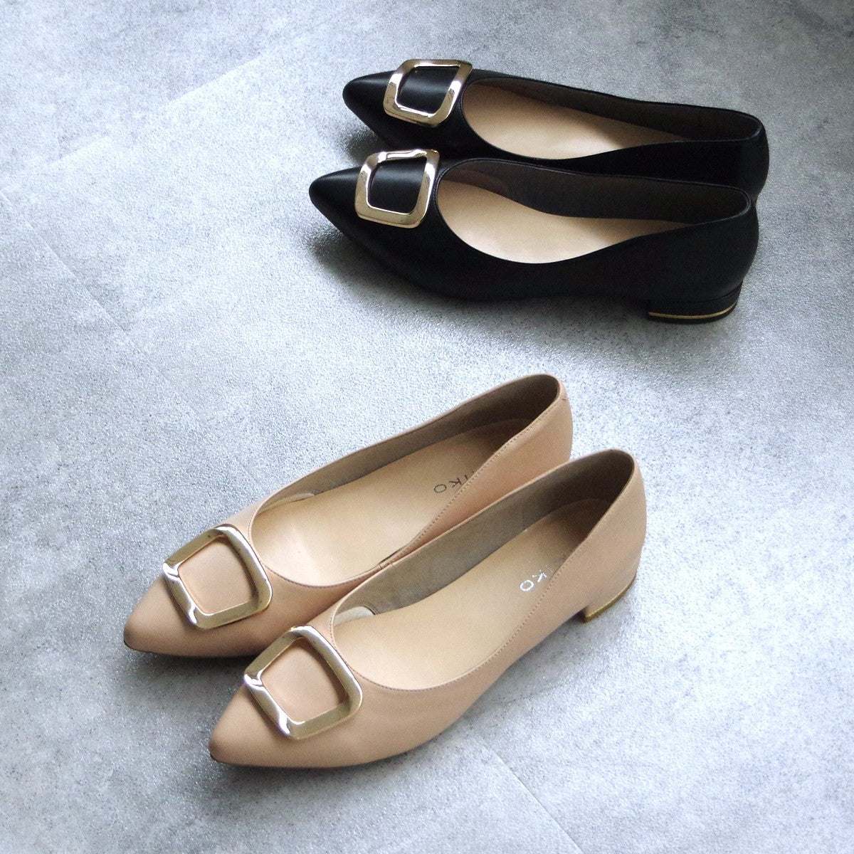 ヒミコ 卑弥呼 【WEB限定デザイン】<本革>バックルデザインローヒールパンプス/631151