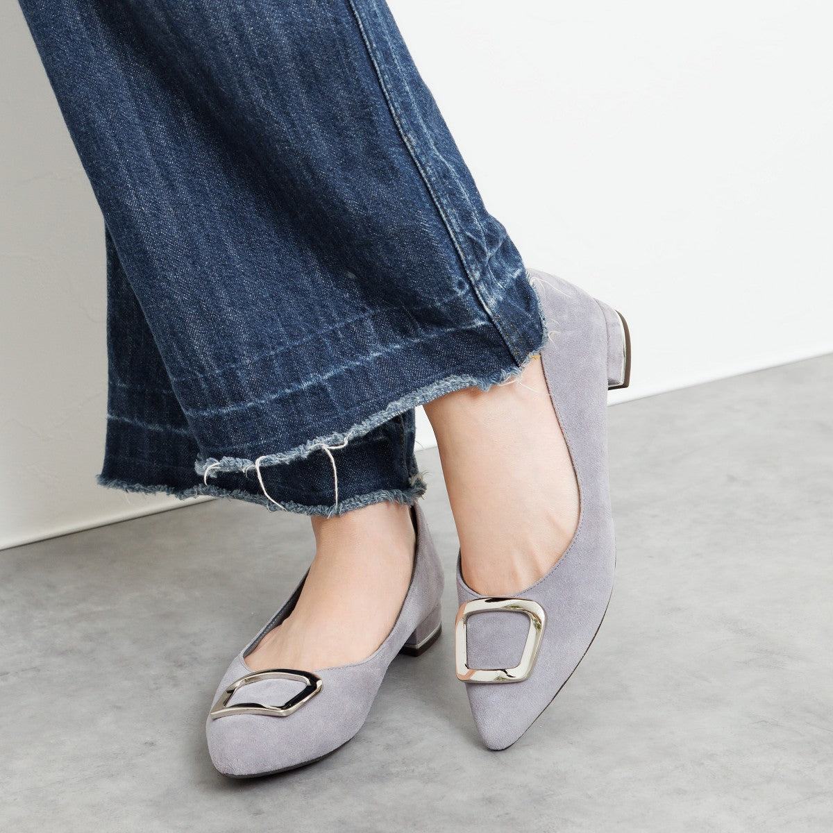 ヒミコ 卑弥呼 【WEB限定デザイン】<本革>バックルデザインローヒールパンプス/631151