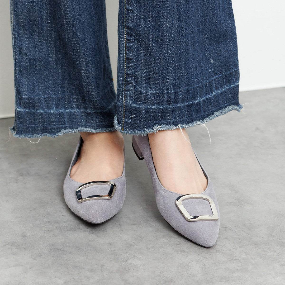 ヒミコ 卑弥呼 【WEB限定デザイン】<本革>バックルデザインローヒールパンプス/631151