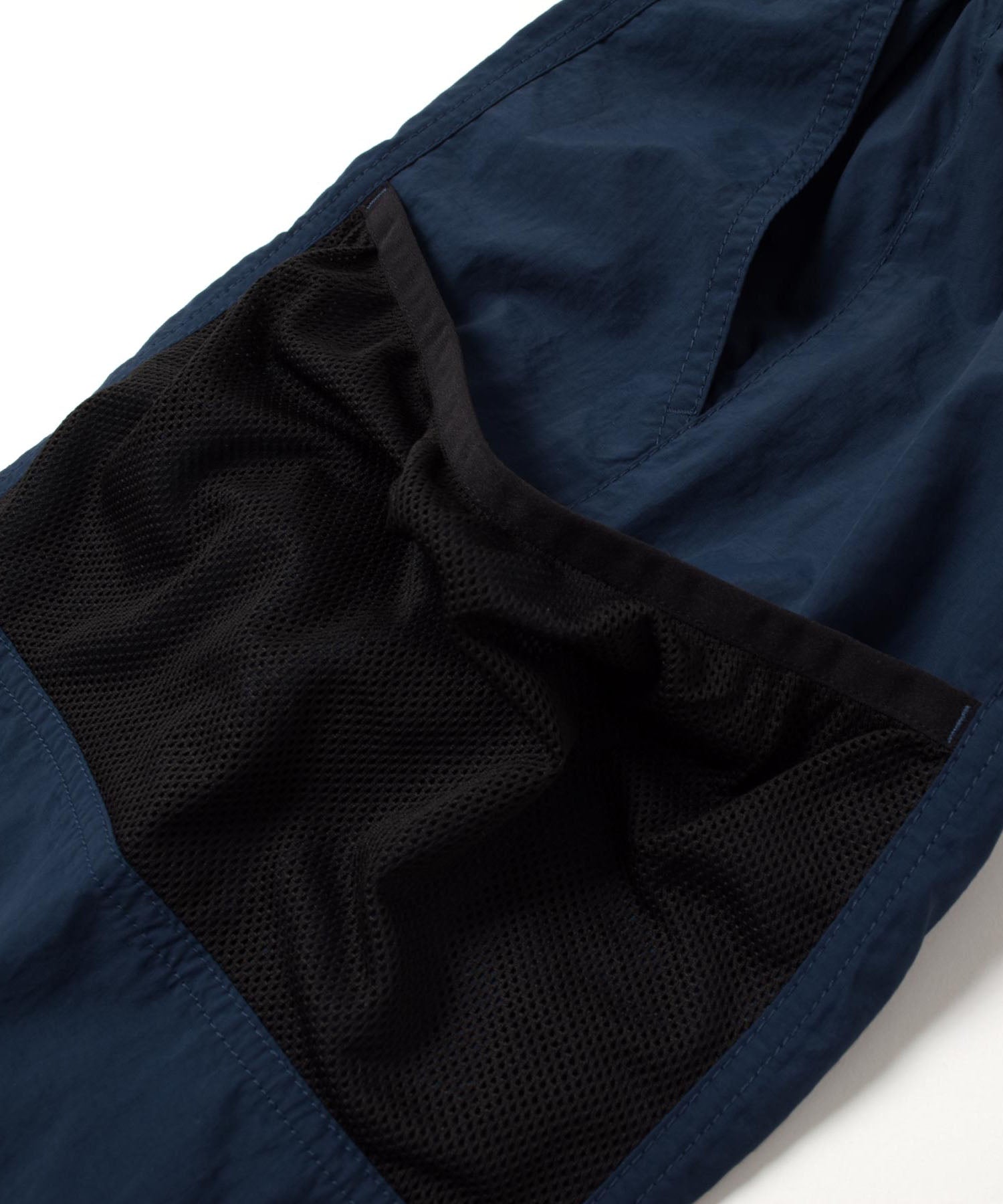 GLAZOS Water-Repellent Nylon Washer Gear Short Pants