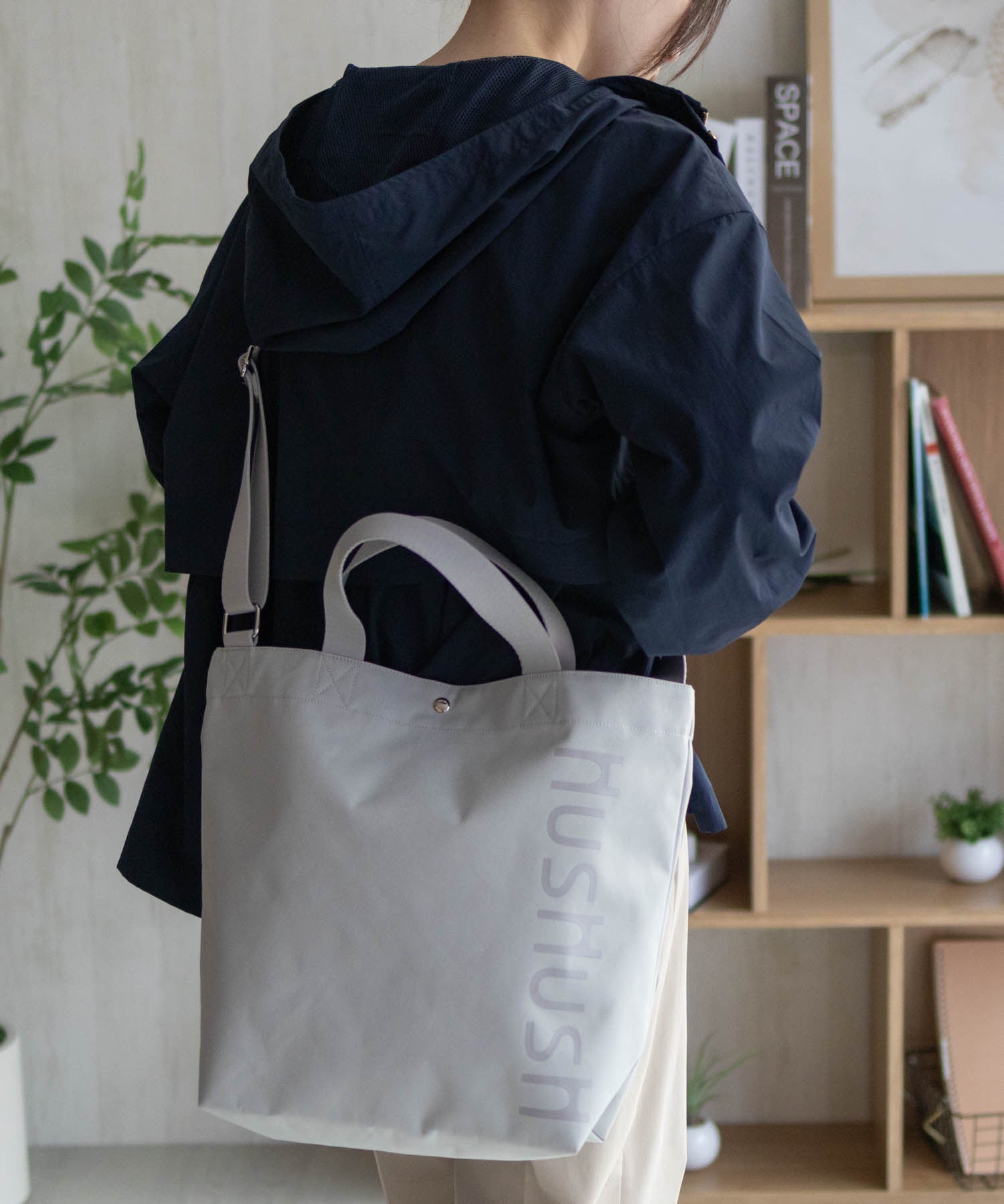 ハッシュアッシュ HusHusH ロゴ入りトートバッグ (パープル) パープル