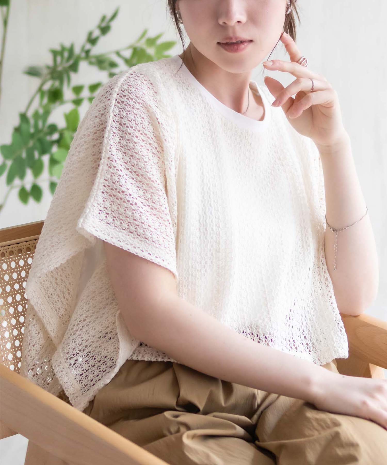 ハッシュアッシュ HusHusH ケープ調Tシャツ (ホワイト) ホワイト