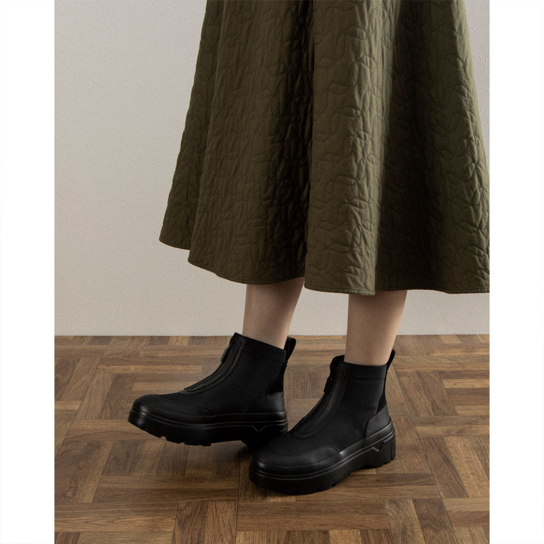 Hunter Women's Explorer Ankle Zip Flatform Boots