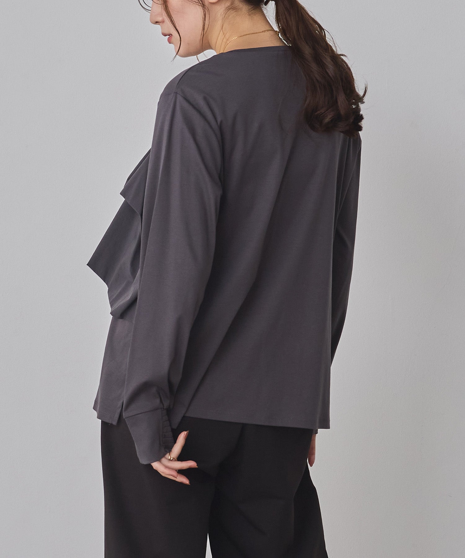 ハンチ hunch フロントフリルロンT (チャコール) チャコール