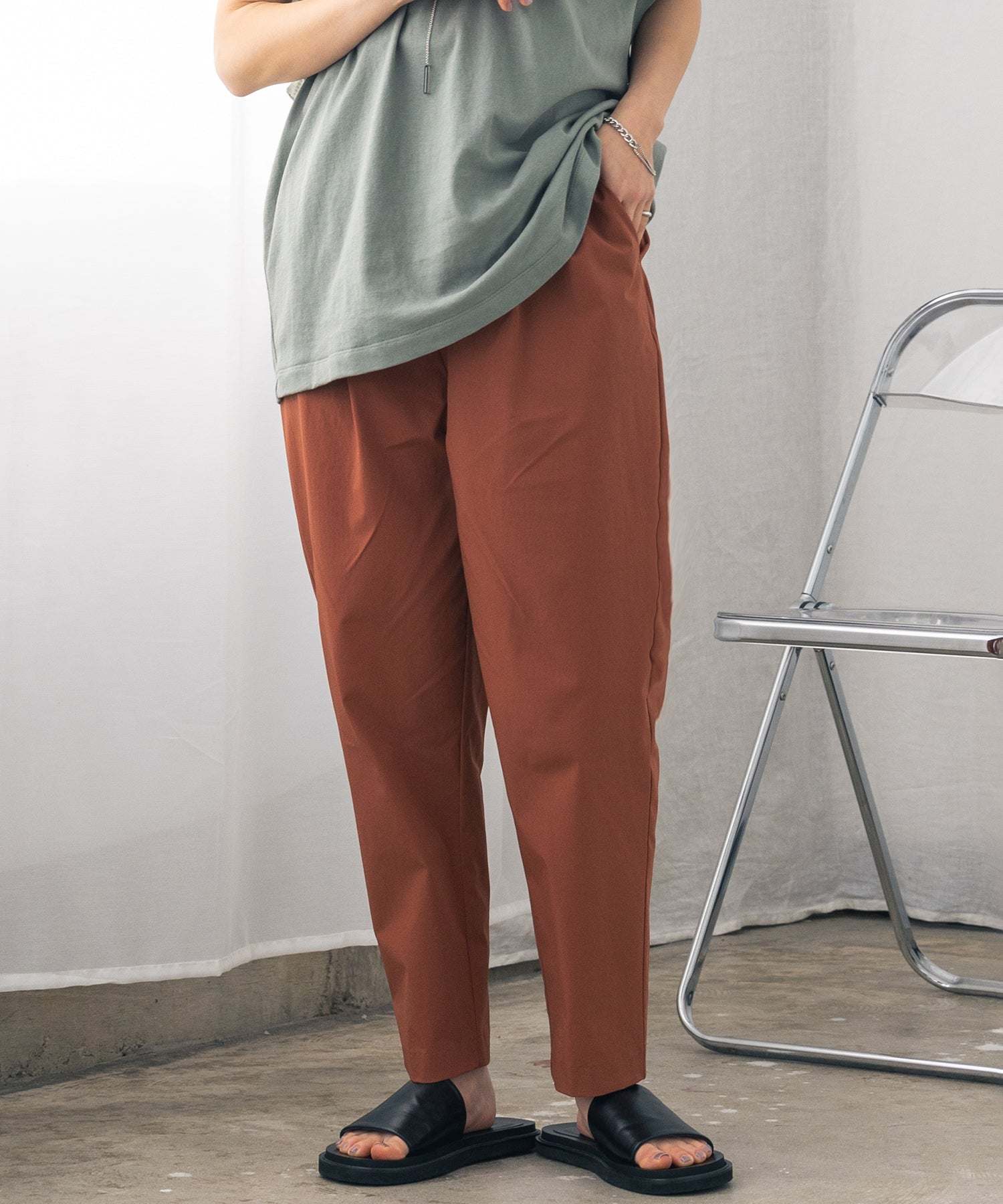 Hunch Cool-touch tapered pants