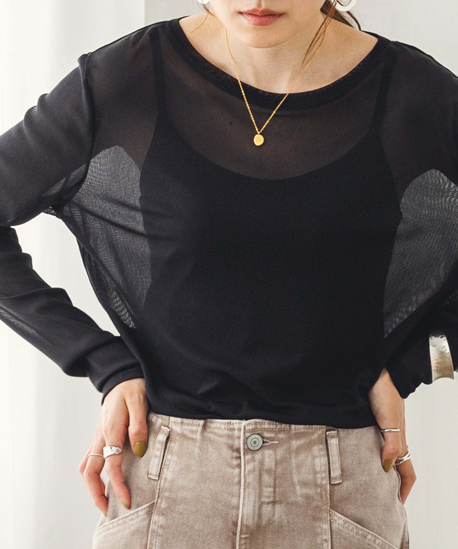 ハンチ hunch シアークルーネックトップス,ブラック