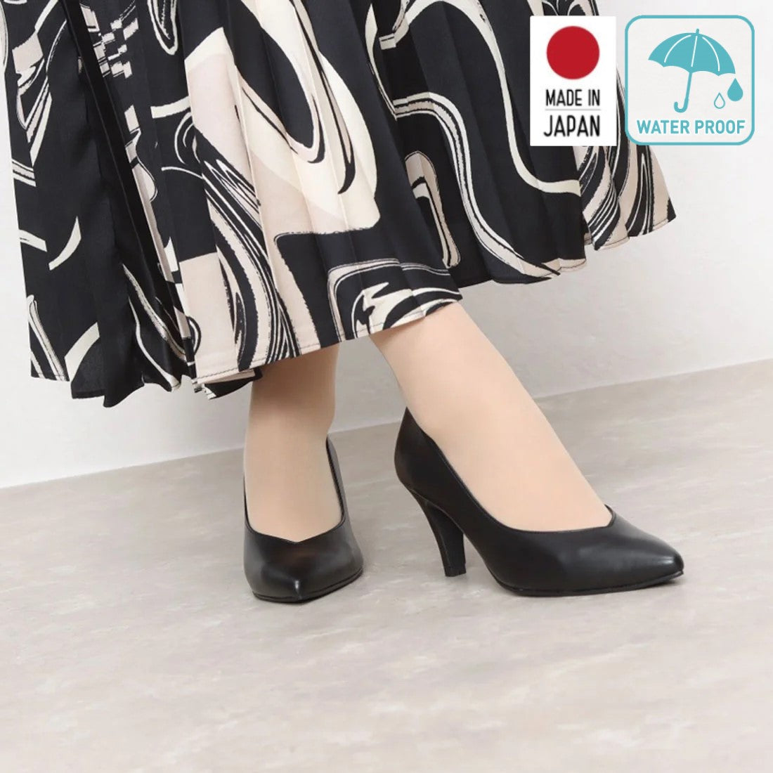 アイケープラス IKplus 【日本製】【ネット限定】【レイン対応】美脚スタイルポインテッドトゥブイカットパンプス【晴雨兼用】■ブラックスムース■