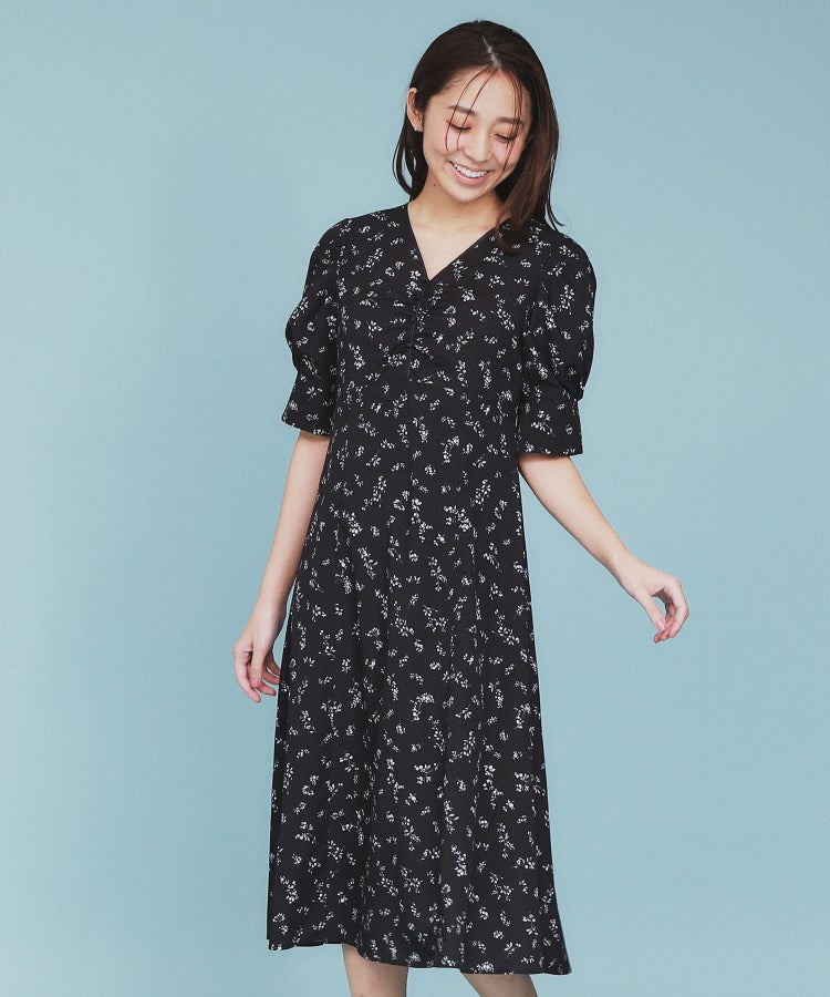 インデックス index フラワーパイピングVネックフレアワンピース【洗濯機可・イージーアイロン】 (アイボリー(104)) アイボリー(104)