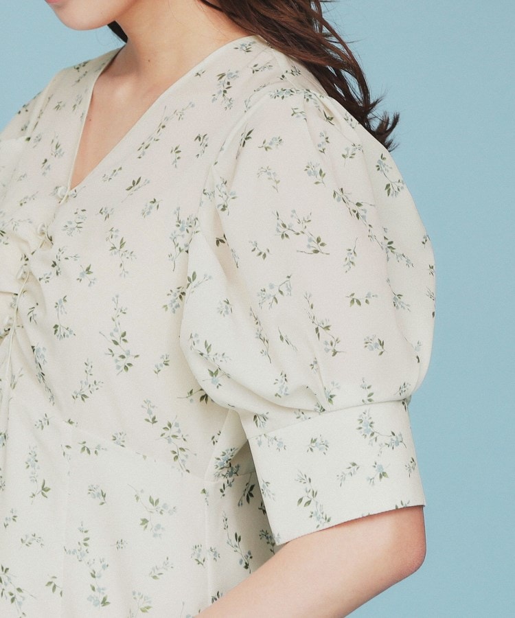 インデックス index フラワーパイピングVネックフレアワンピース【洗濯機可・イージーアイロン】 (アイボリー(104)) アイボリー(104)